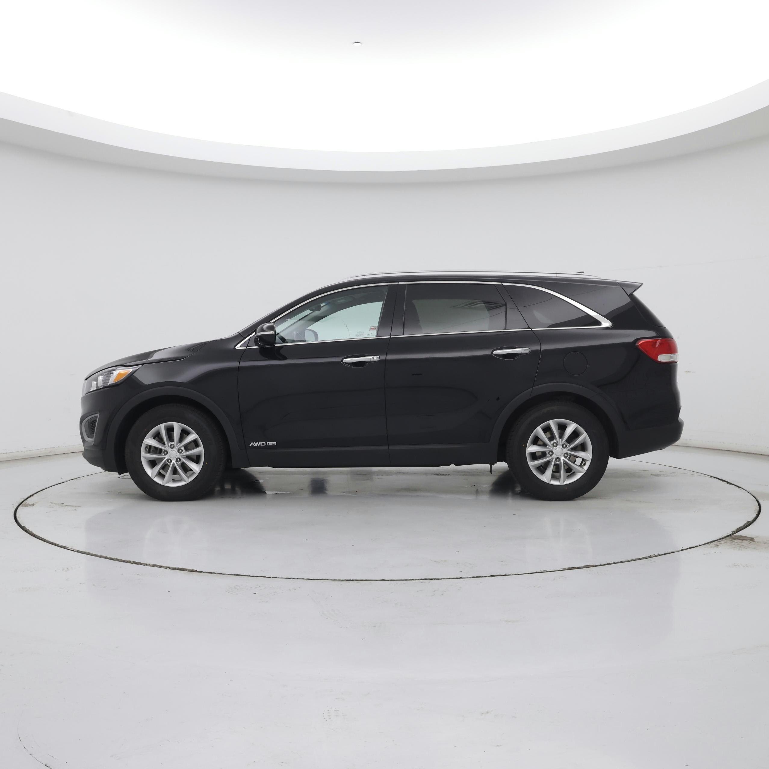 Thumbnail: 2018 Kia Sorento - 3