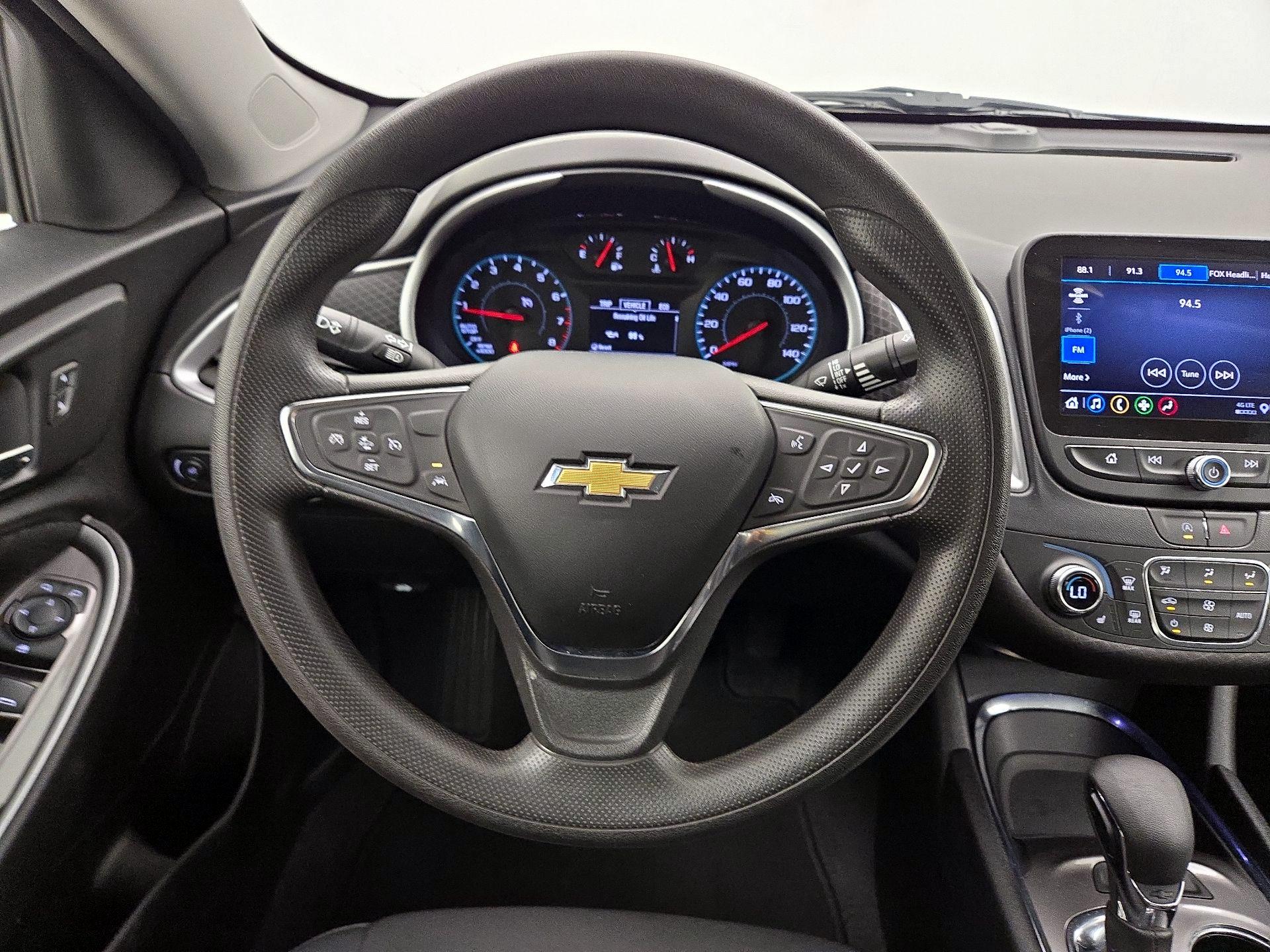 Thumbnail: 2023 Chevrolet Malibu - 10