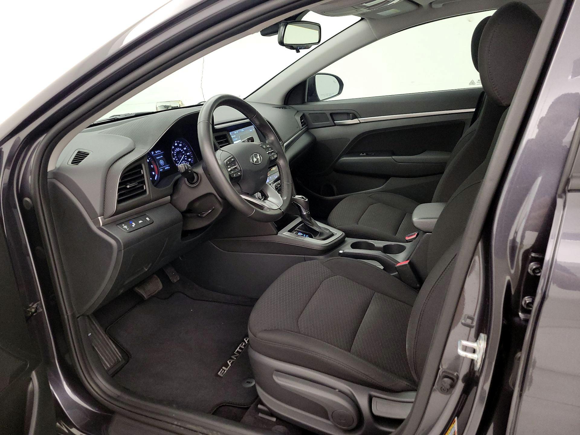 Thumbnail: 2020 Hyundai Elantra - 11
