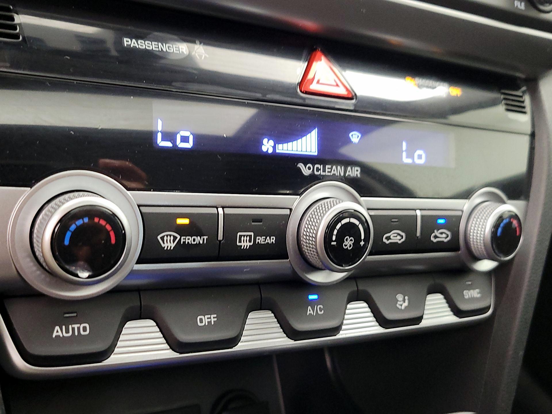 Thumbnail: 2020 Hyundai Elantra - 16