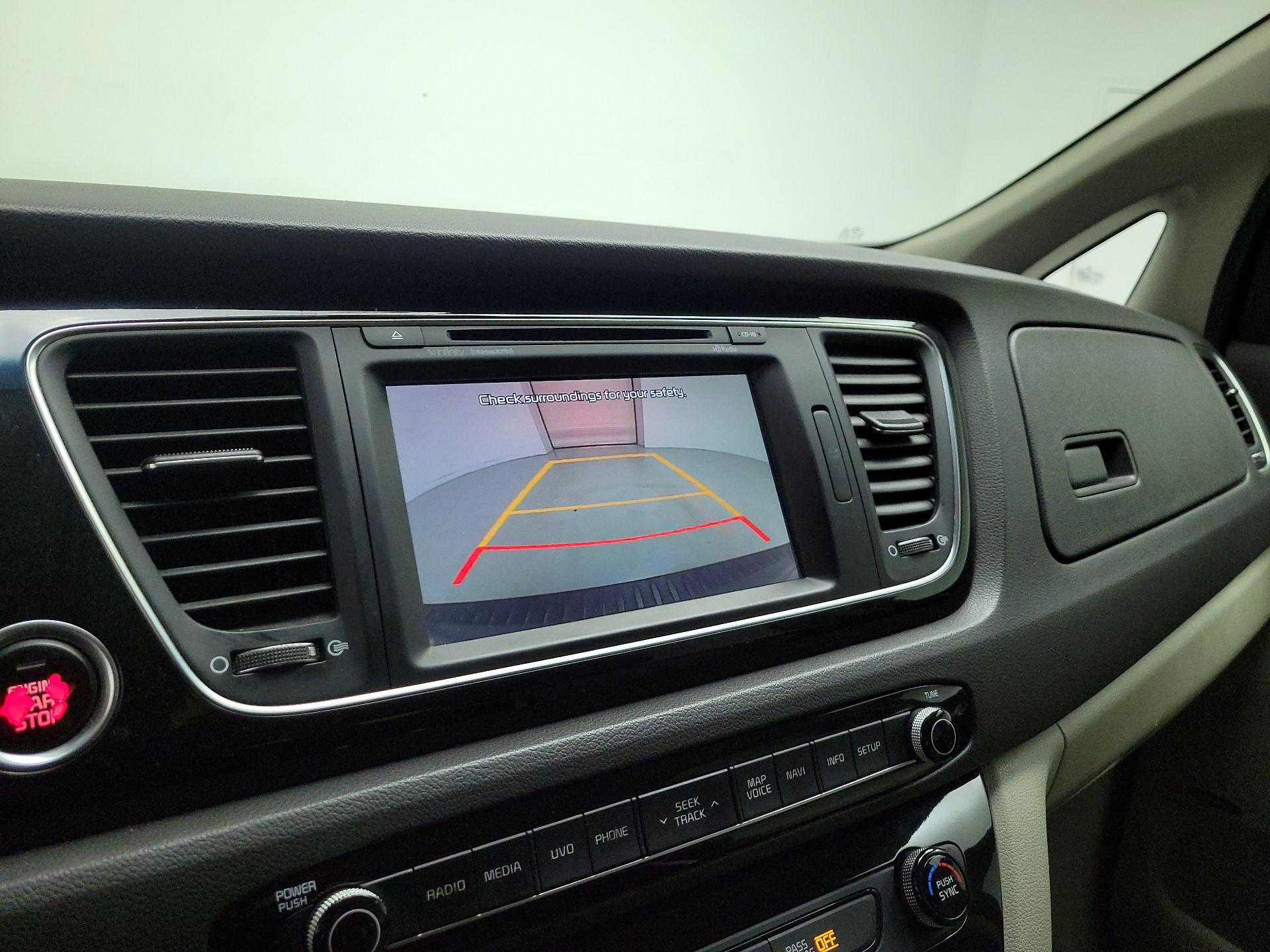 Thumbnail: 2015 Kia Sedona - 13