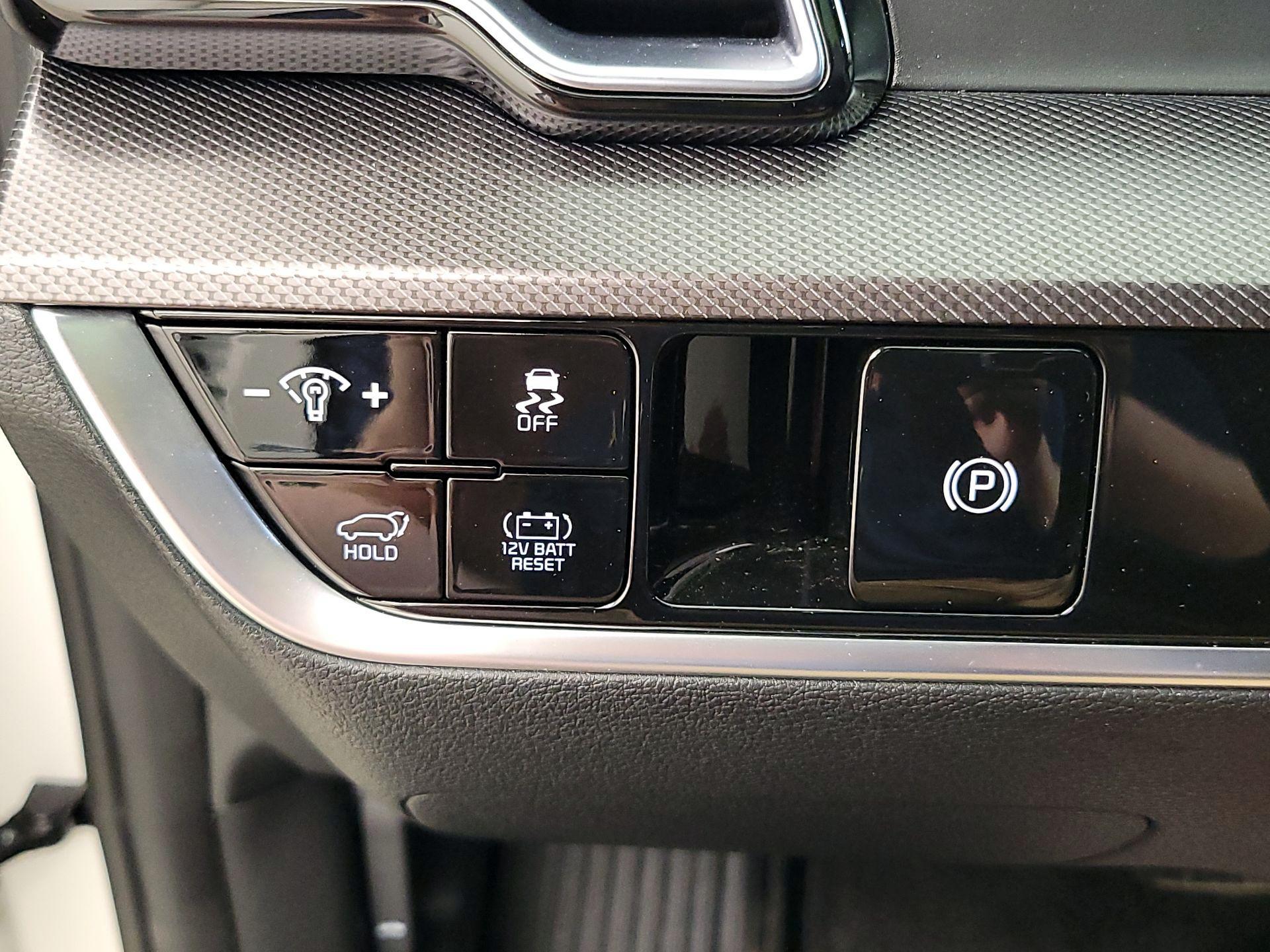 Thumbnail: 2023 Kia Sportage - 13