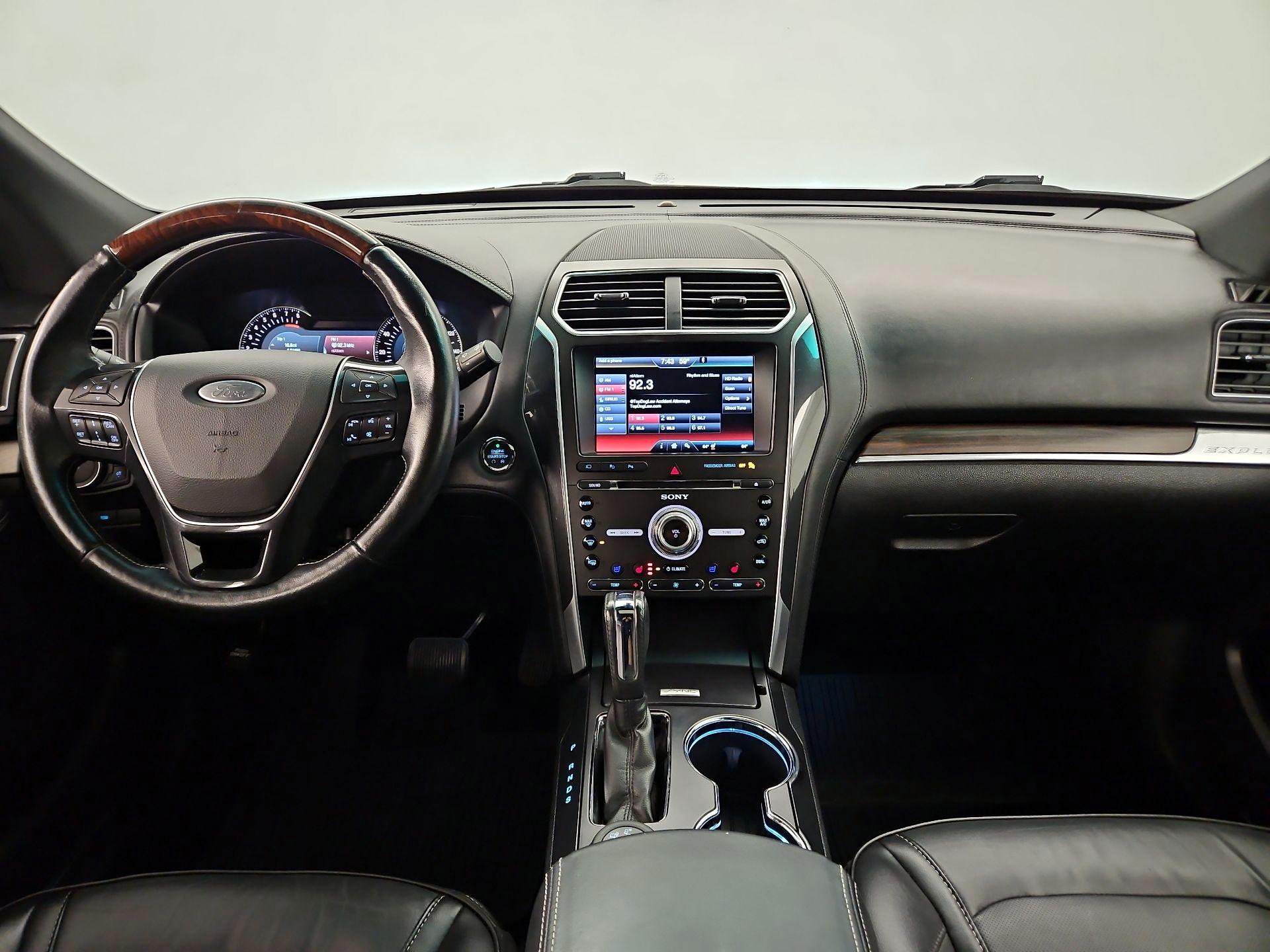 Thumbnail: 2016 Ford Explorer - 9