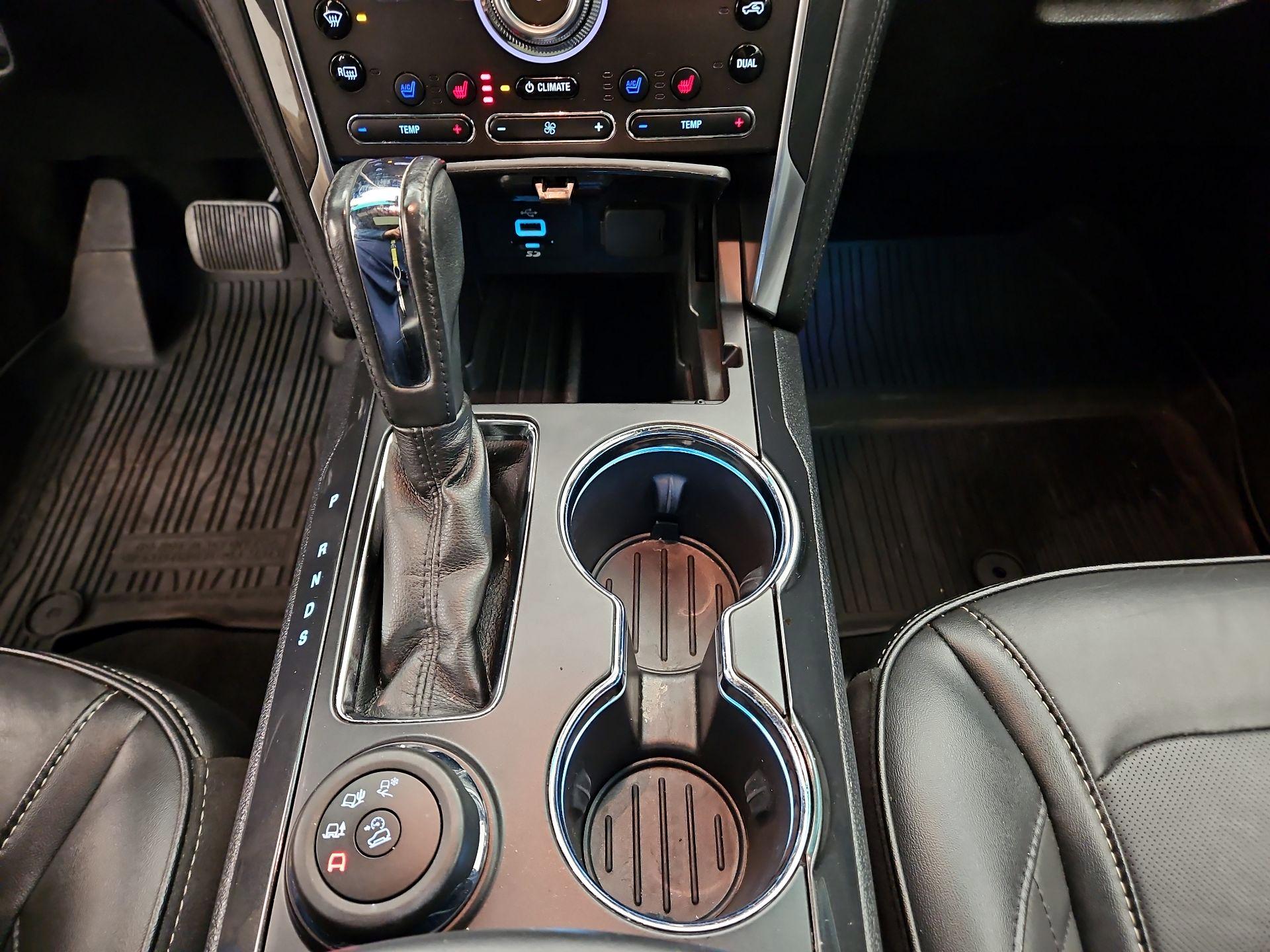 Thumbnail: 2016 Ford Explorer - 17