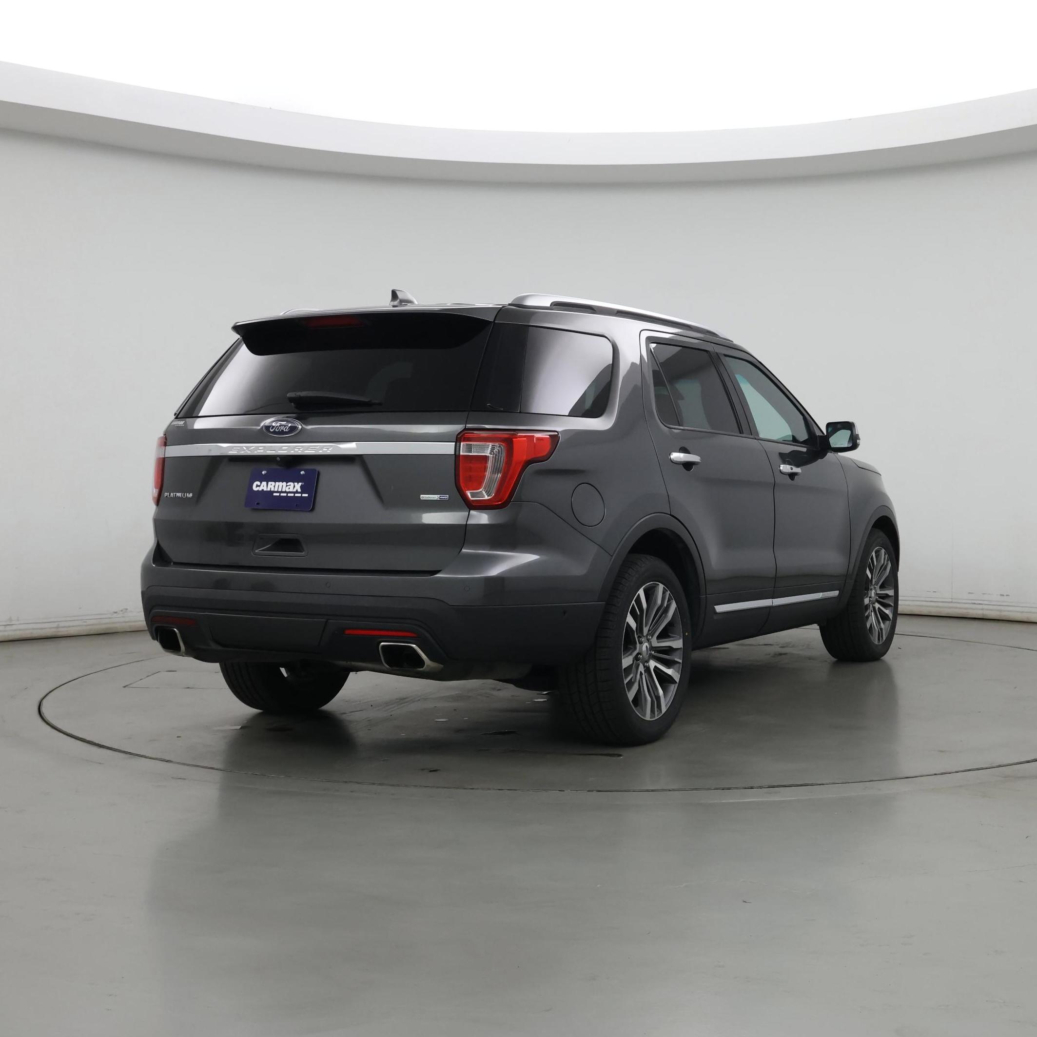 Thumbnail: 2016 Ford Explorer - 8