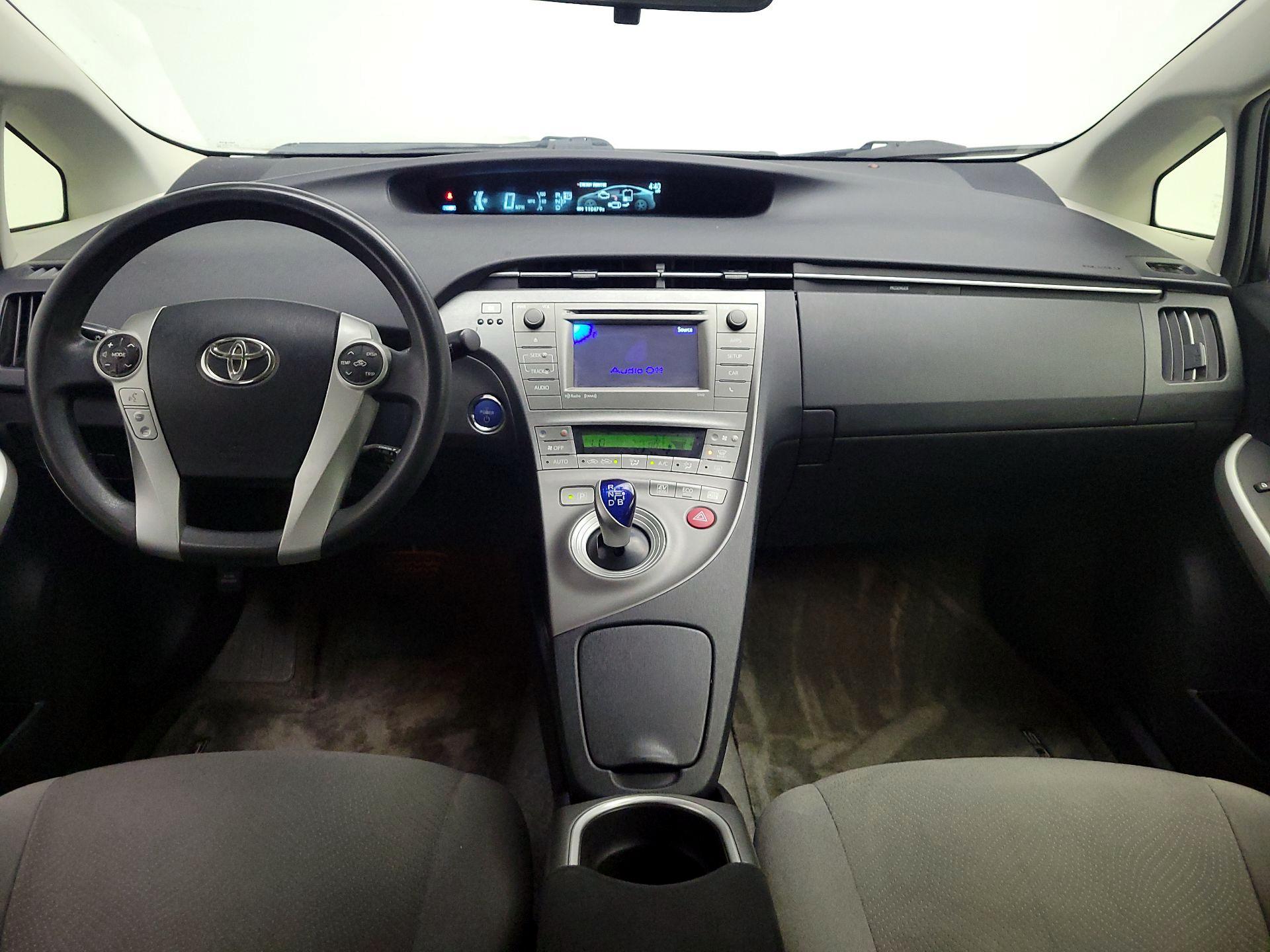 Thumbnail: 2015 Toyota Prius - 9