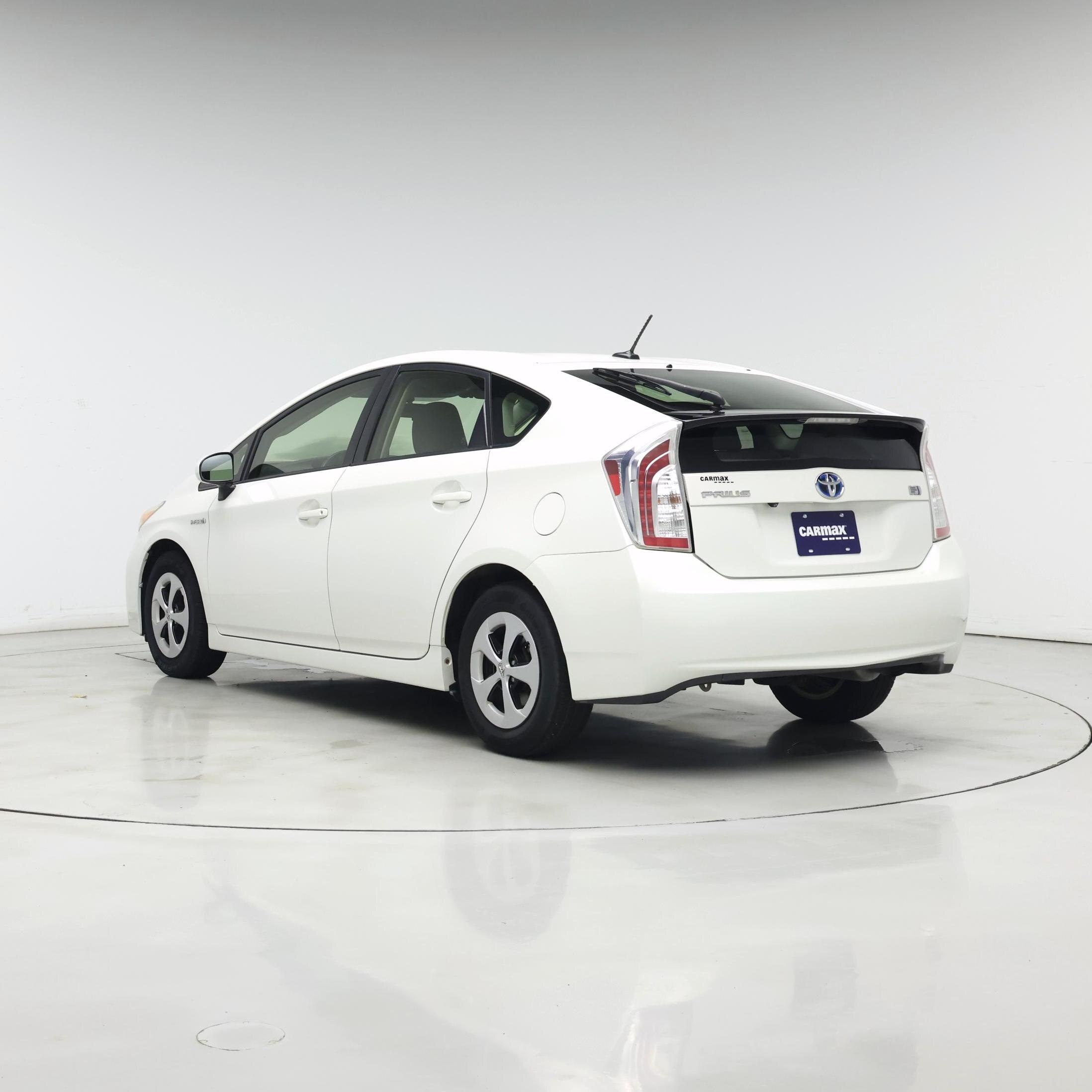 Thumbnail: 2015 Toyota Prius - 2