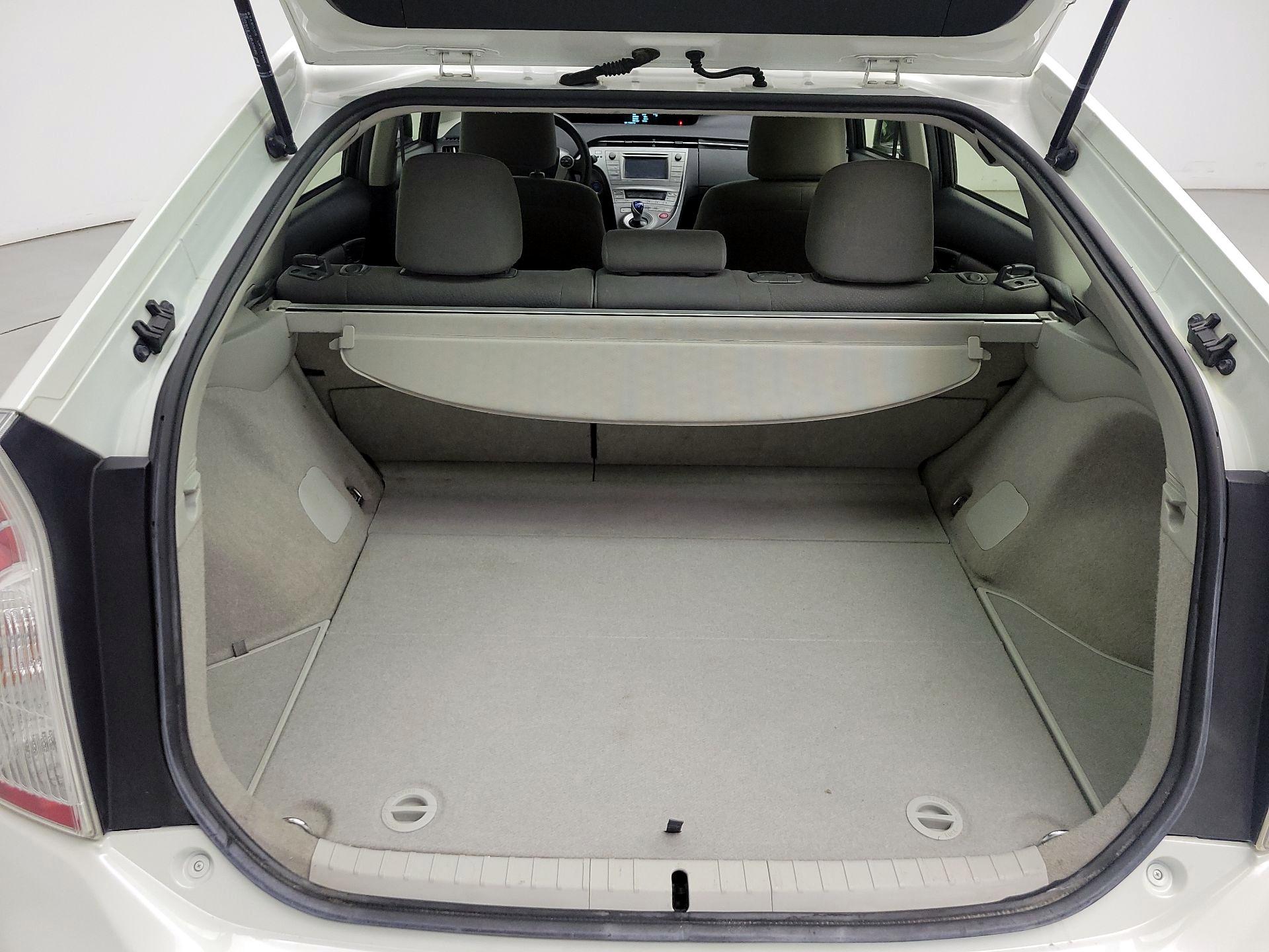 Thumbnail: 2015 Toyota Prius - 20