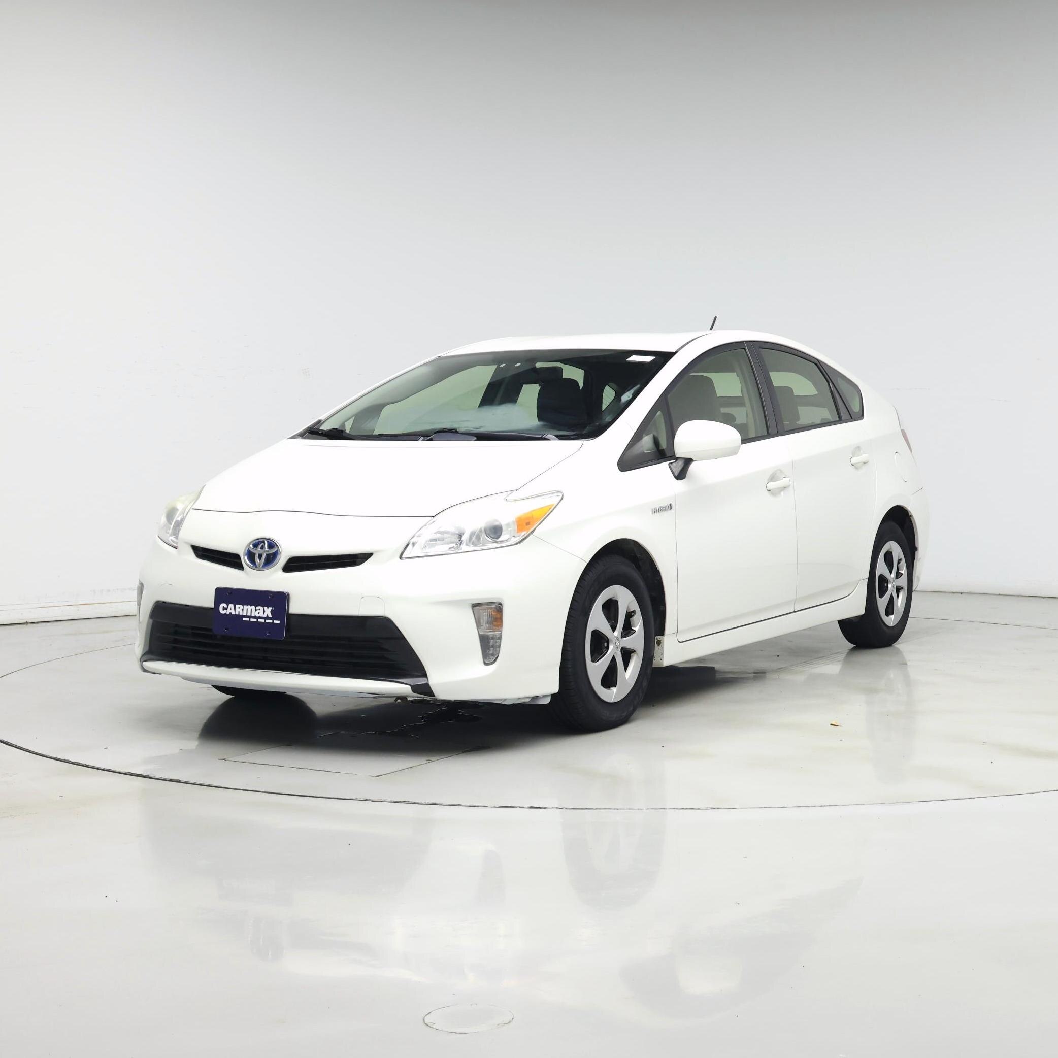 Thumbnail: 2015 Toyota Prius - 4