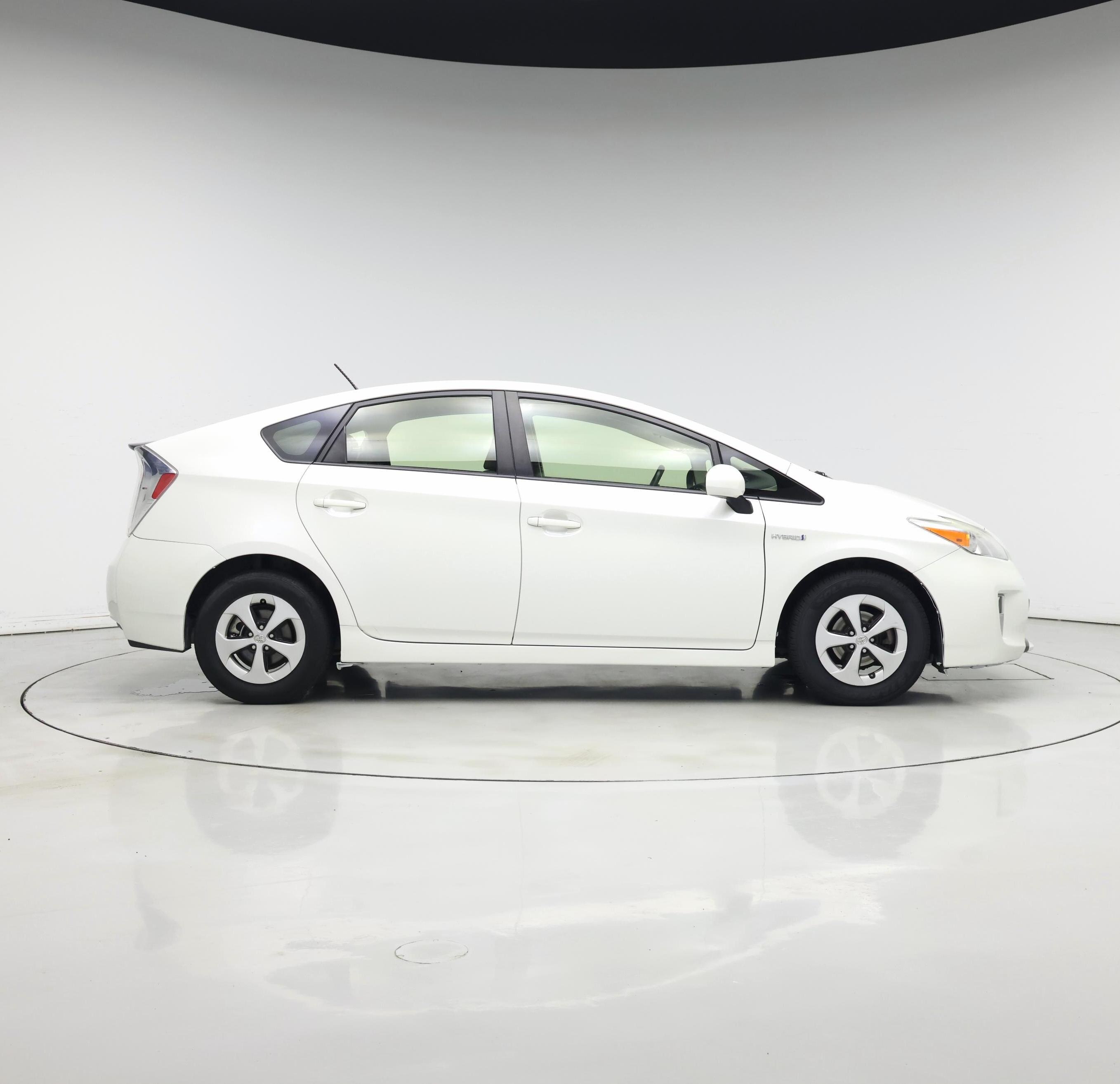 Thumbnail: 2015 Toyota Prius - 7