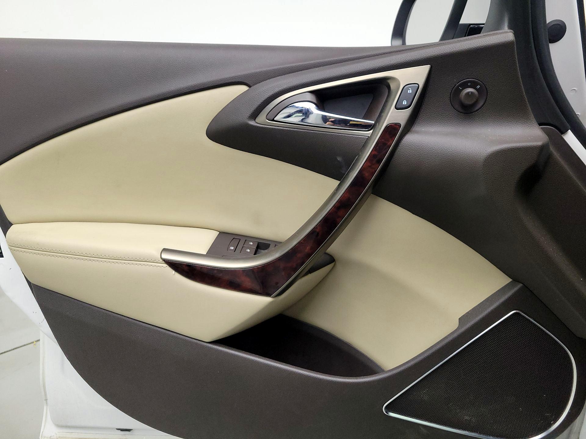Thumbnail: 2016 Buick Verano - 12