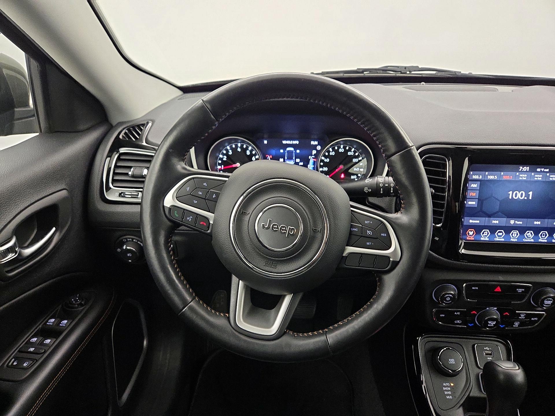 Thumbnail: 2020 Jeep Compass - 10
