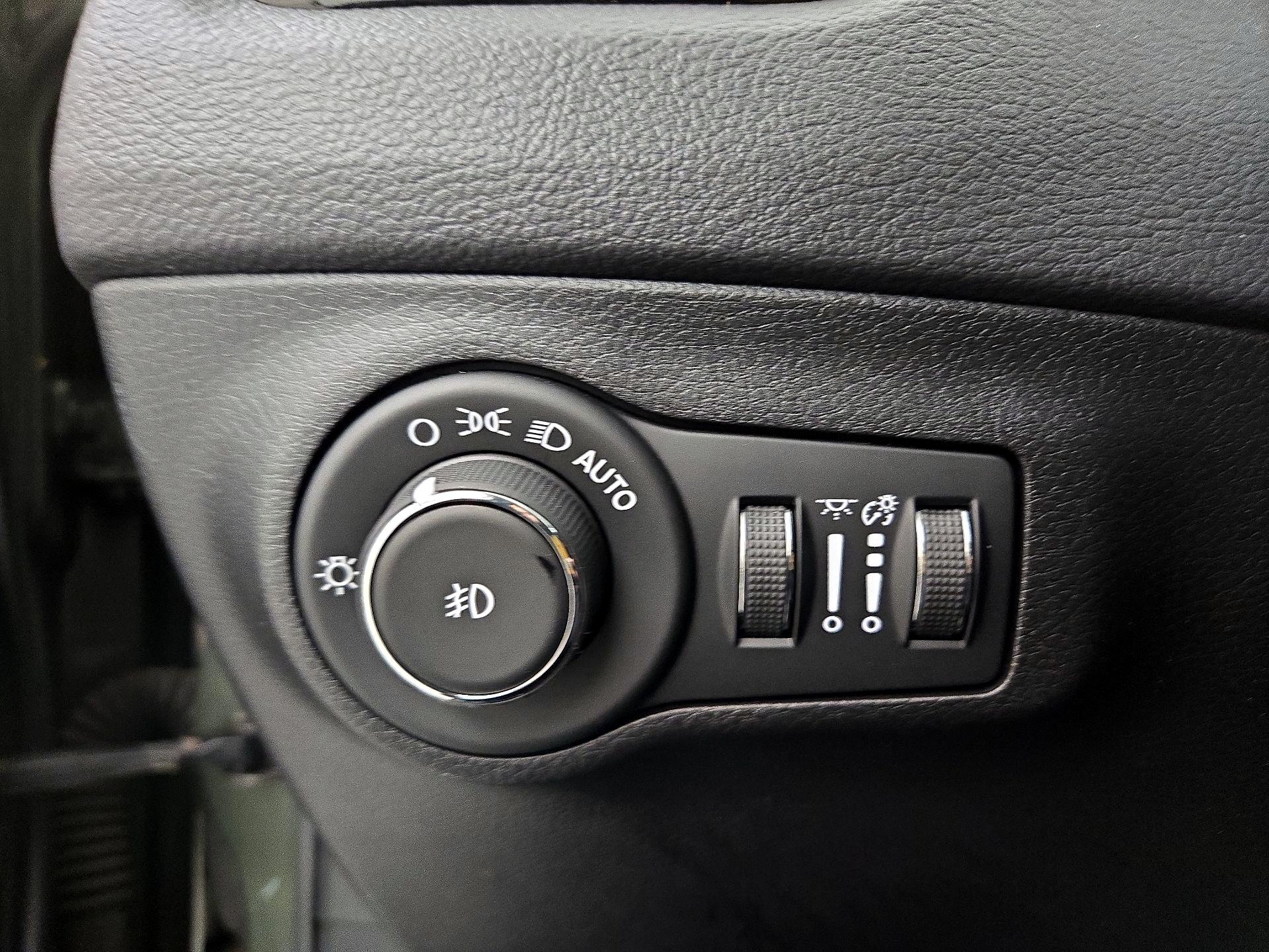 Thumbnail: 2020 Jeep Compass - 13
