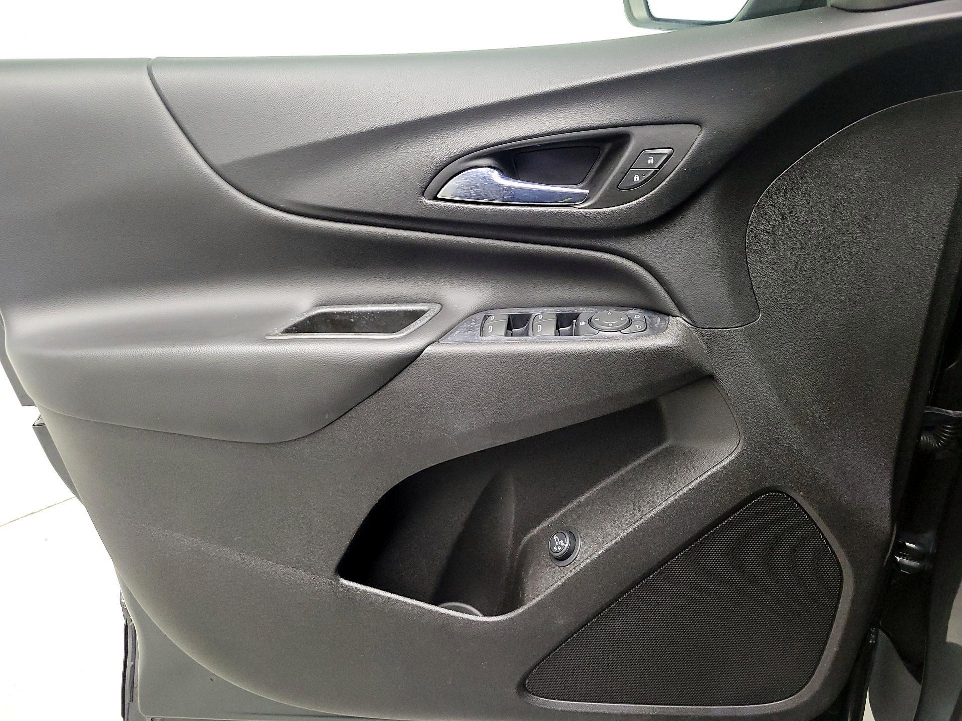 Thumbnail: 2018 Chevrolet Equinox - 12