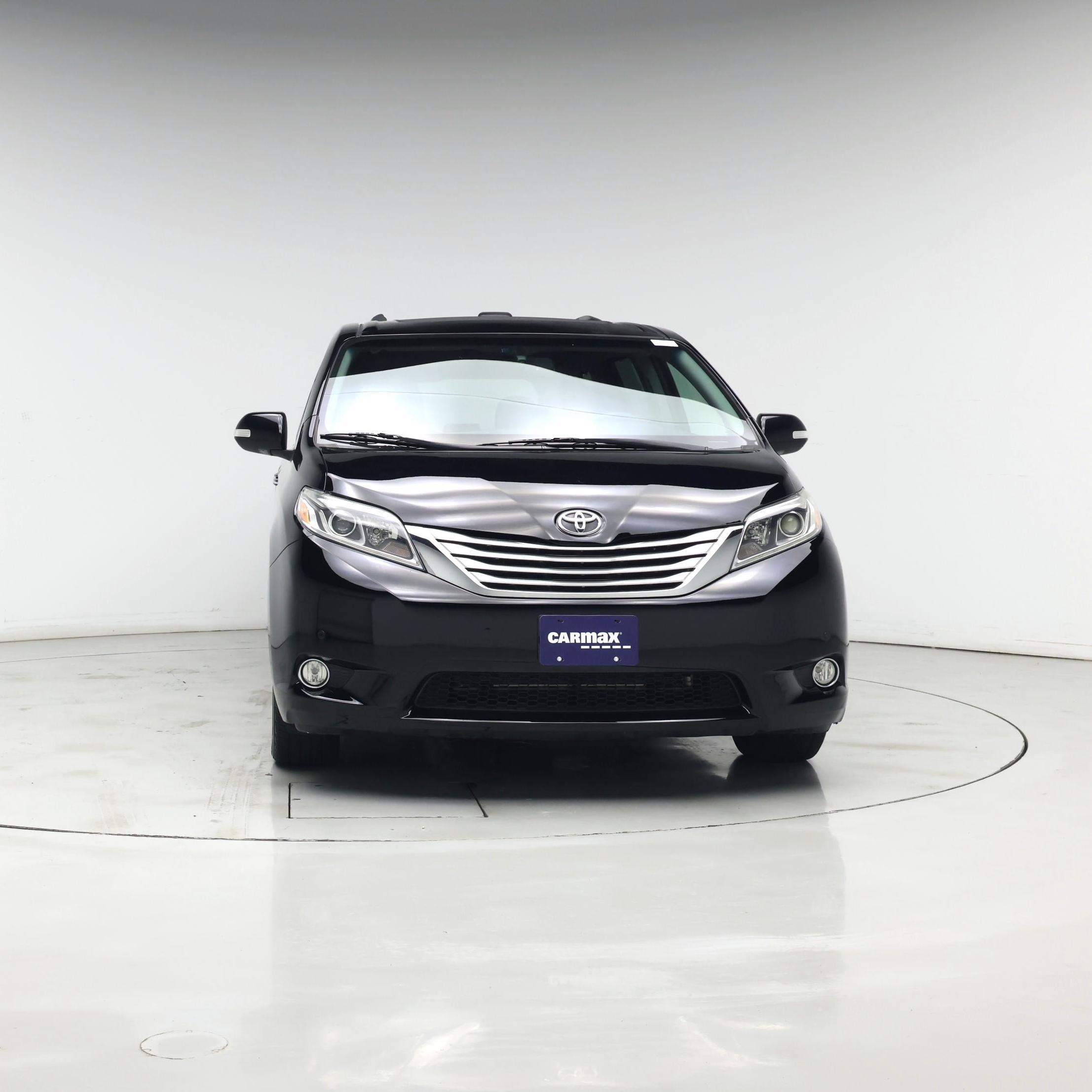 Thumbnail: 2015 Toyota Sienna - 5