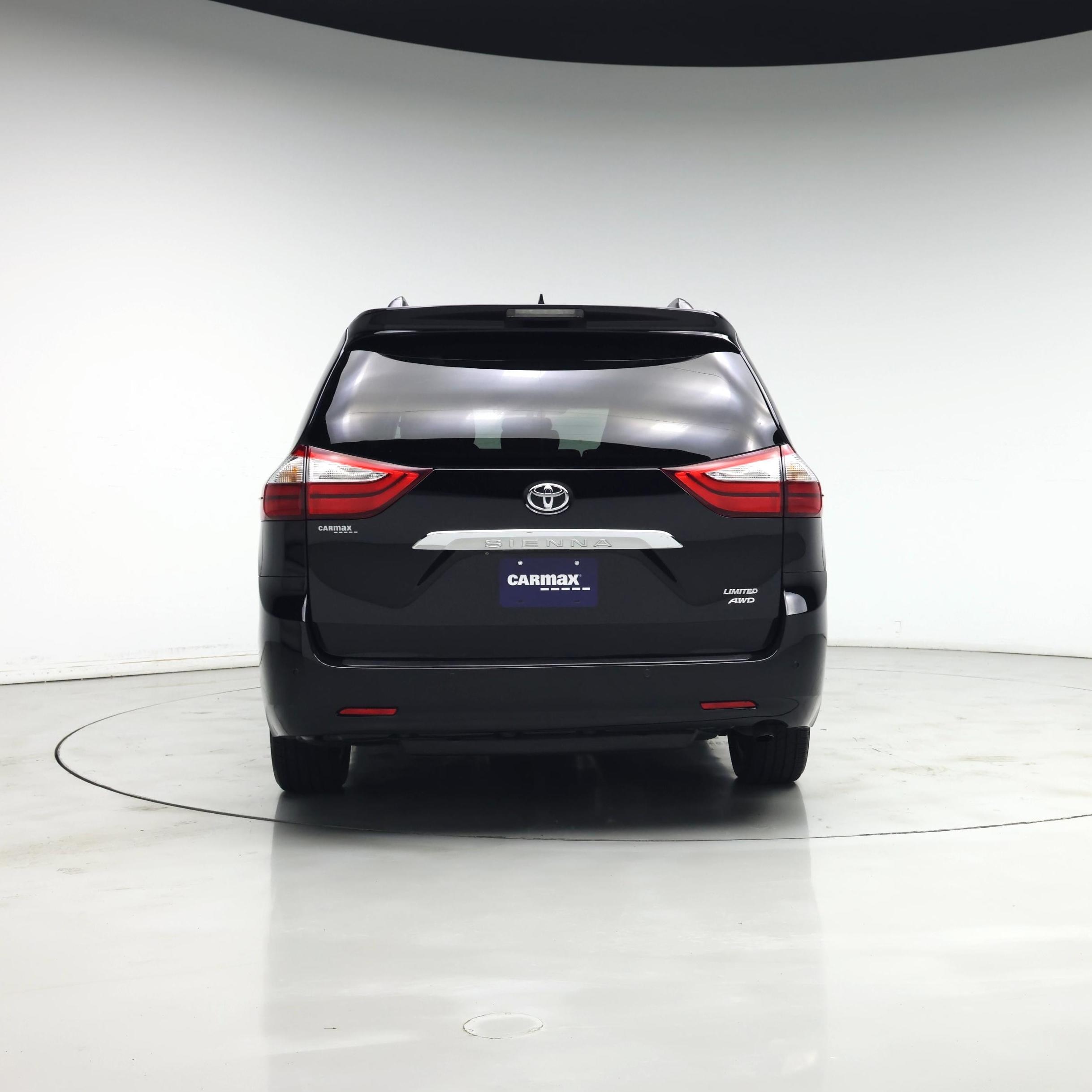 Thumbnail: 2015 Toyota Sienna - 6