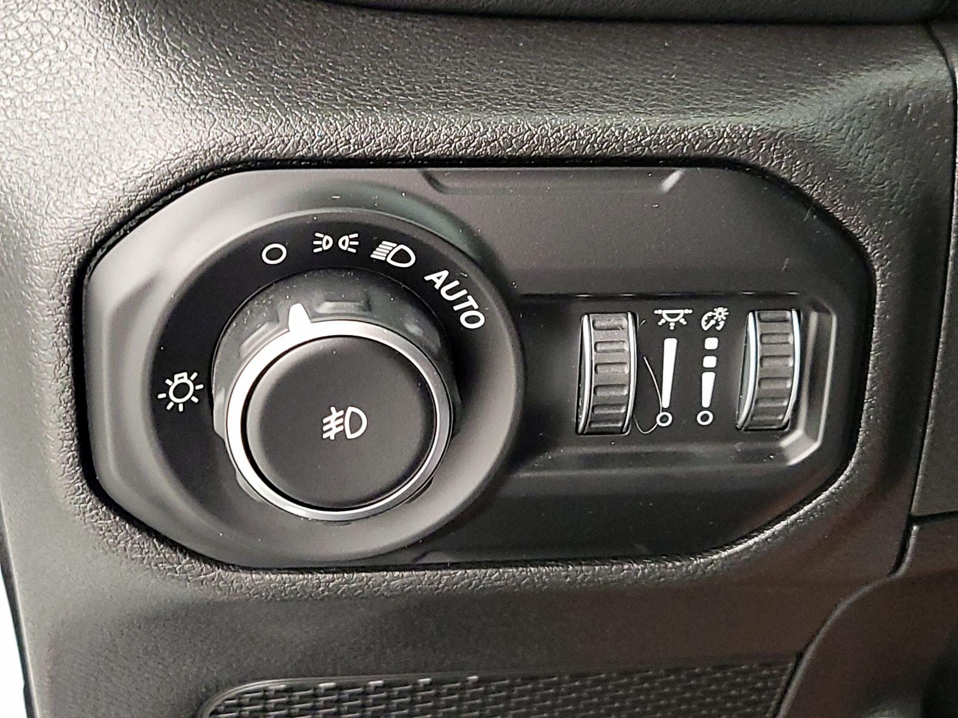 Thumbnail: 2021 Jeep Wrangler - 13