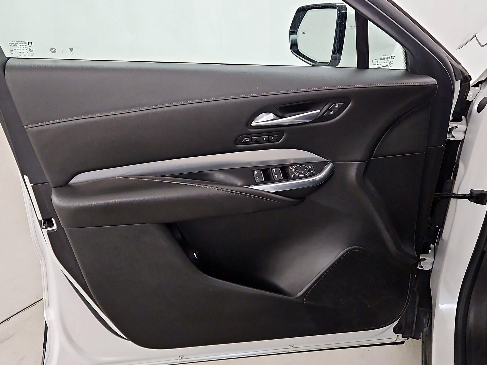 Thumbnail: 2021 Cadillac XT4 - 12