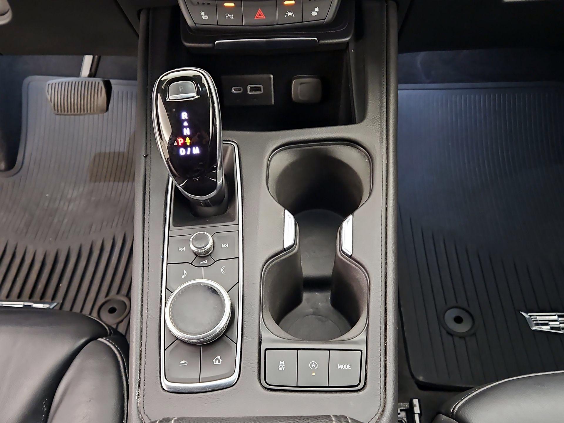 Thumbnail: 2021 Cadillac XT4 - 17