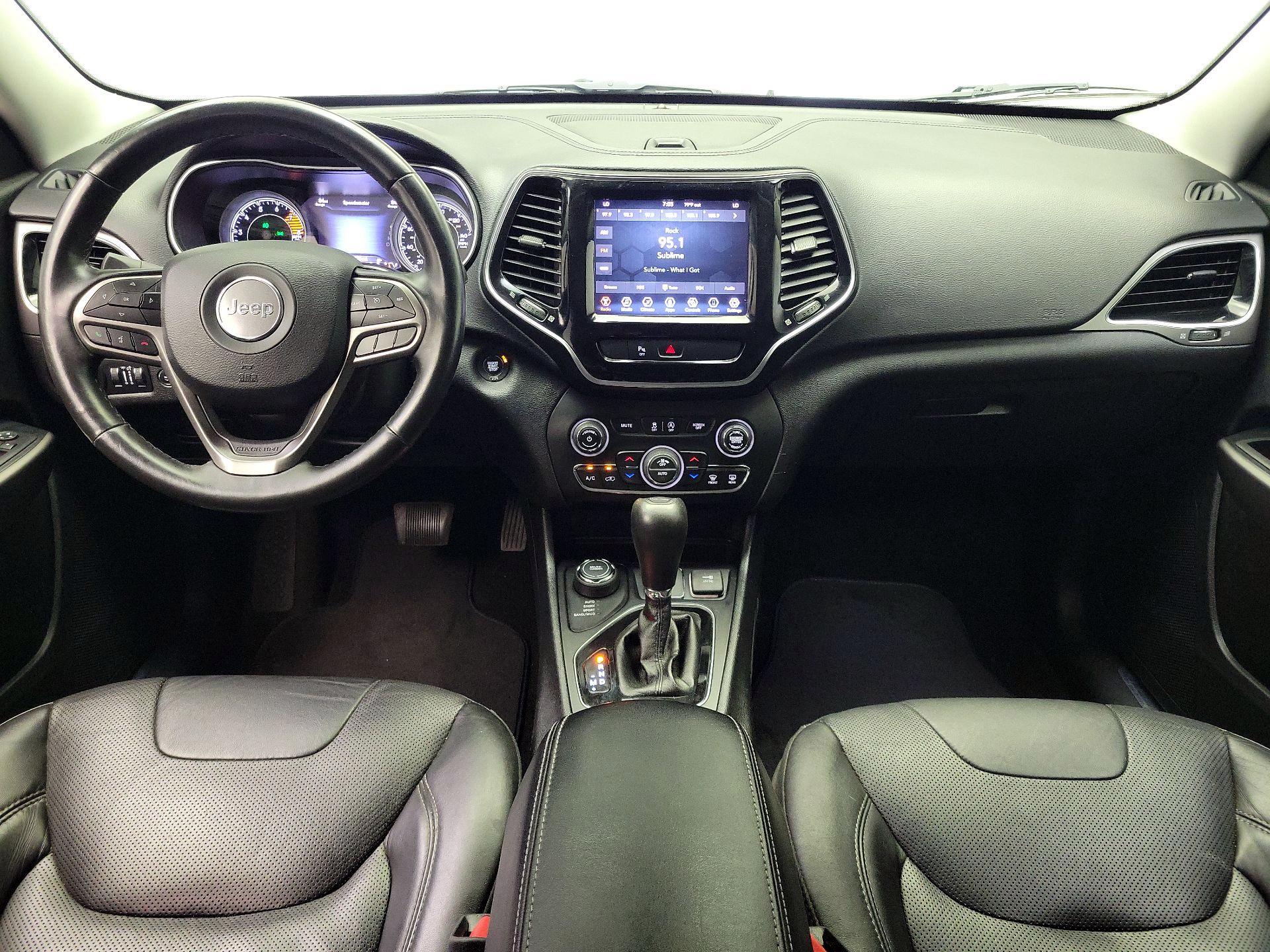 Thumbnail: 2020 Jeep Cherokee - 9