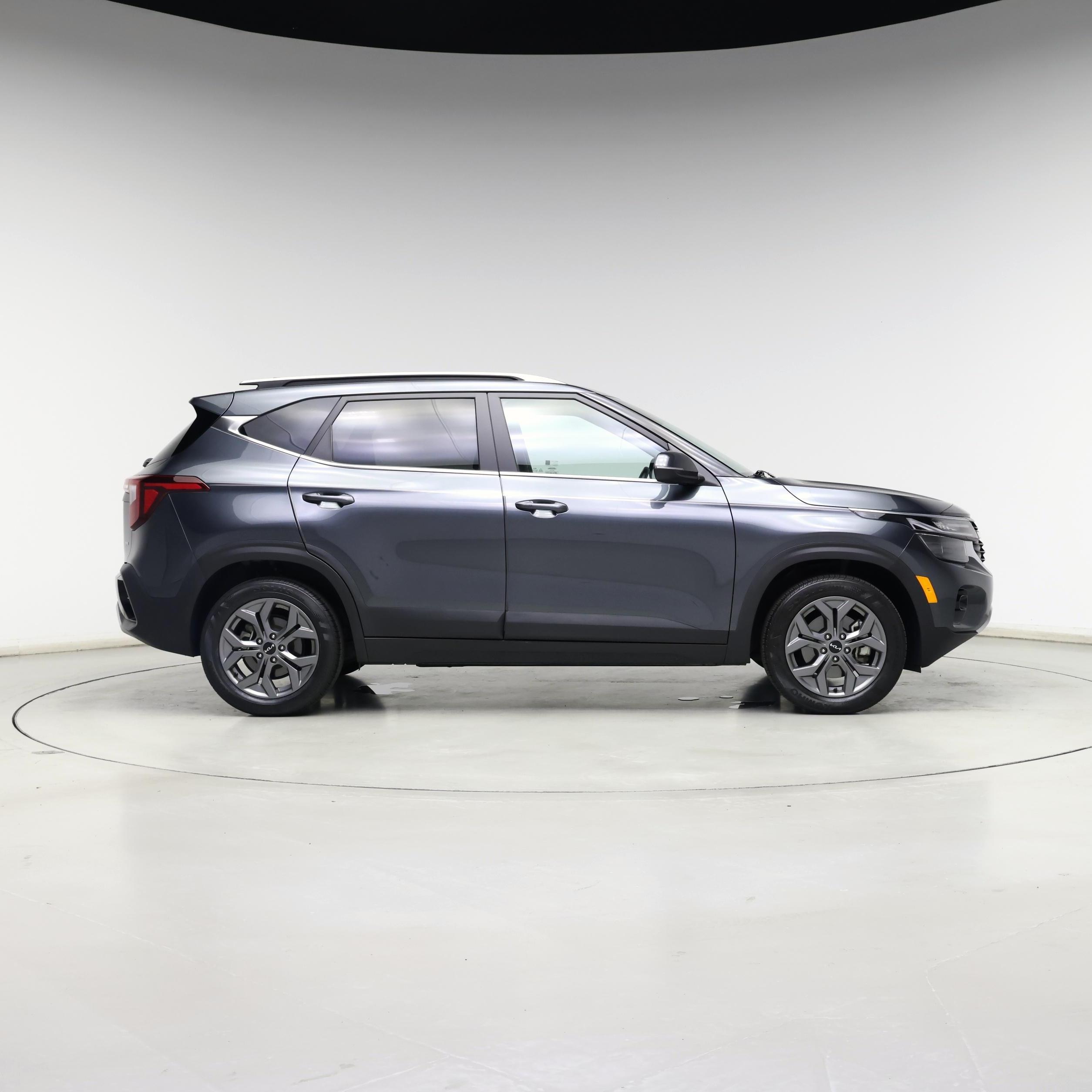 Thumbnail: 2024 Kia Seltos - 7