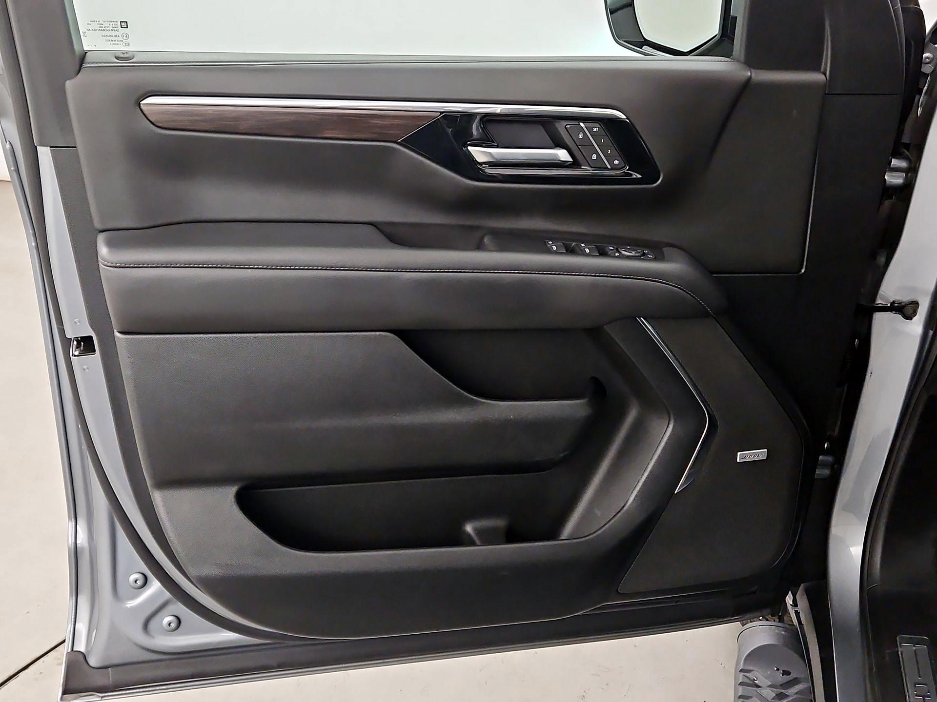 Thumbnail: 2025 Chevrolet Tahoe - 12