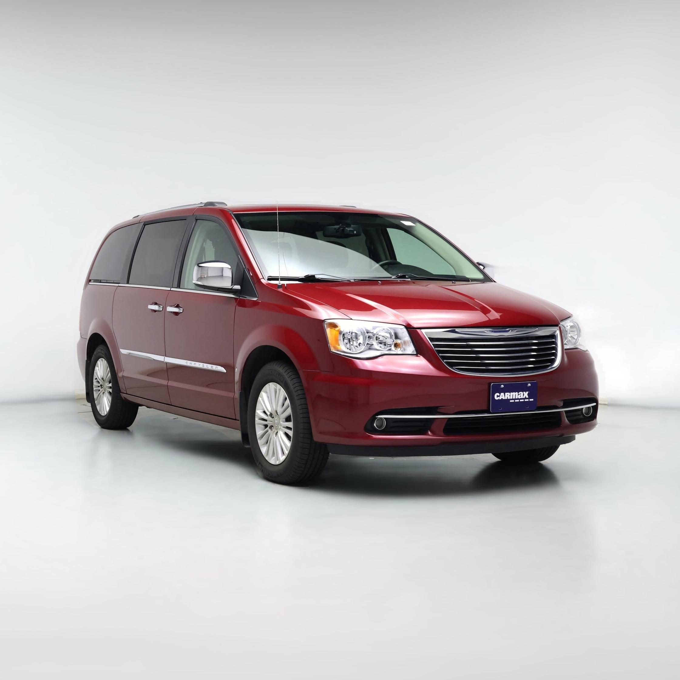 Thumbnail: 2016 Chrysler Town & Country - 1