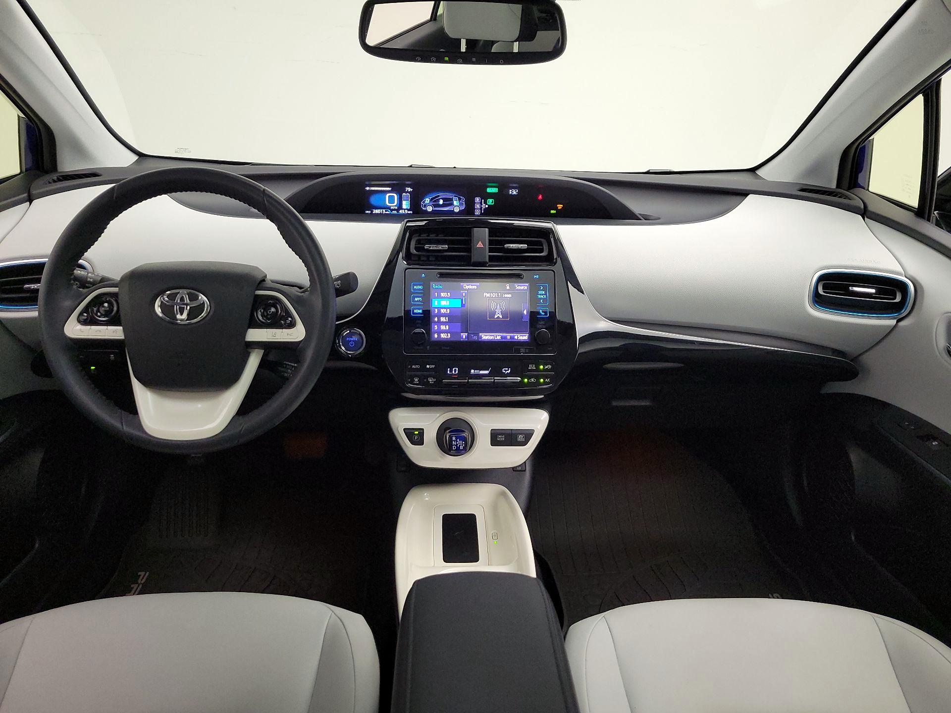 Thumbnail: 2016 Toyota Prius - 9