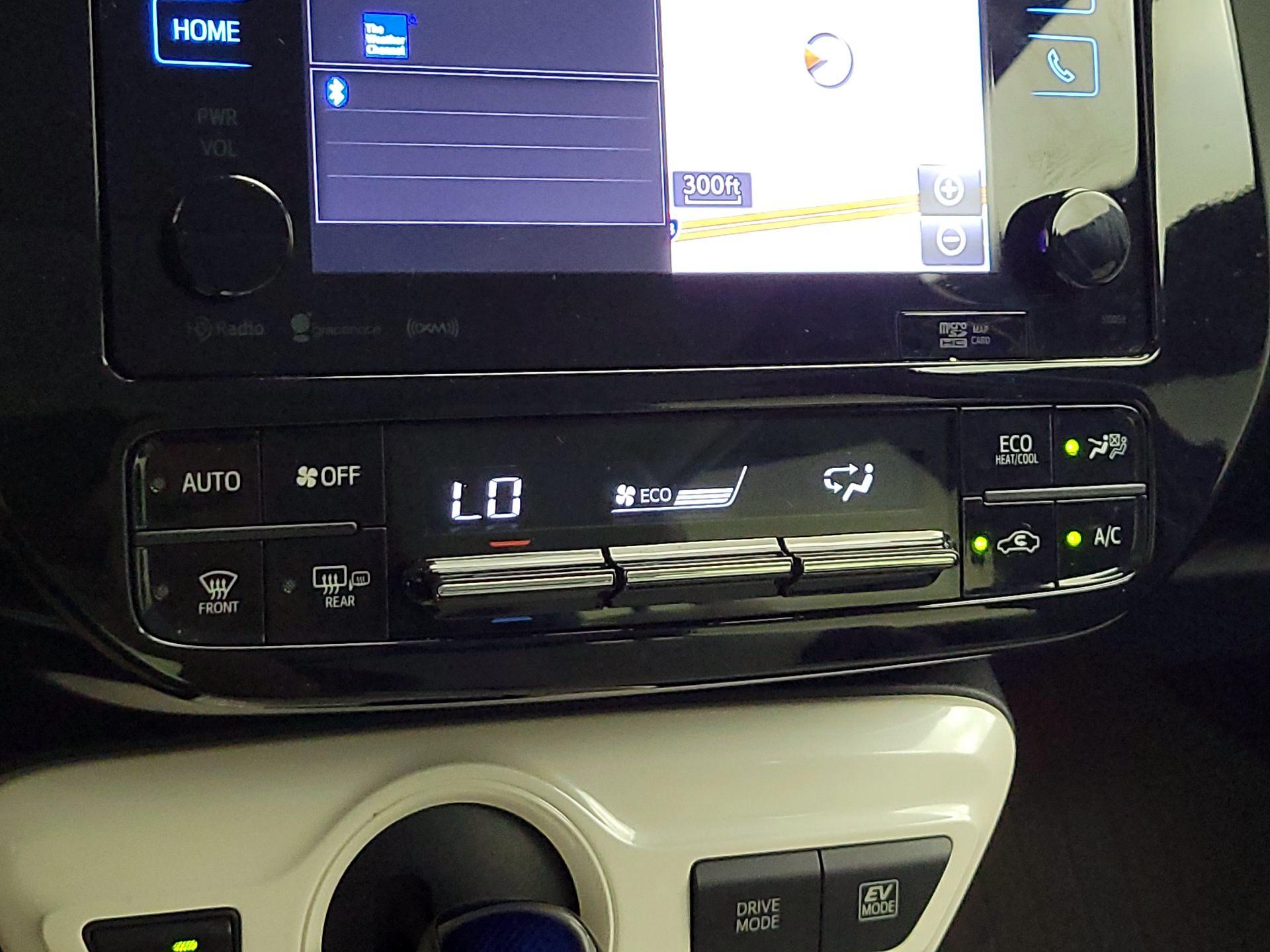 Thumbnail: 2016 Toyota Prius - 16