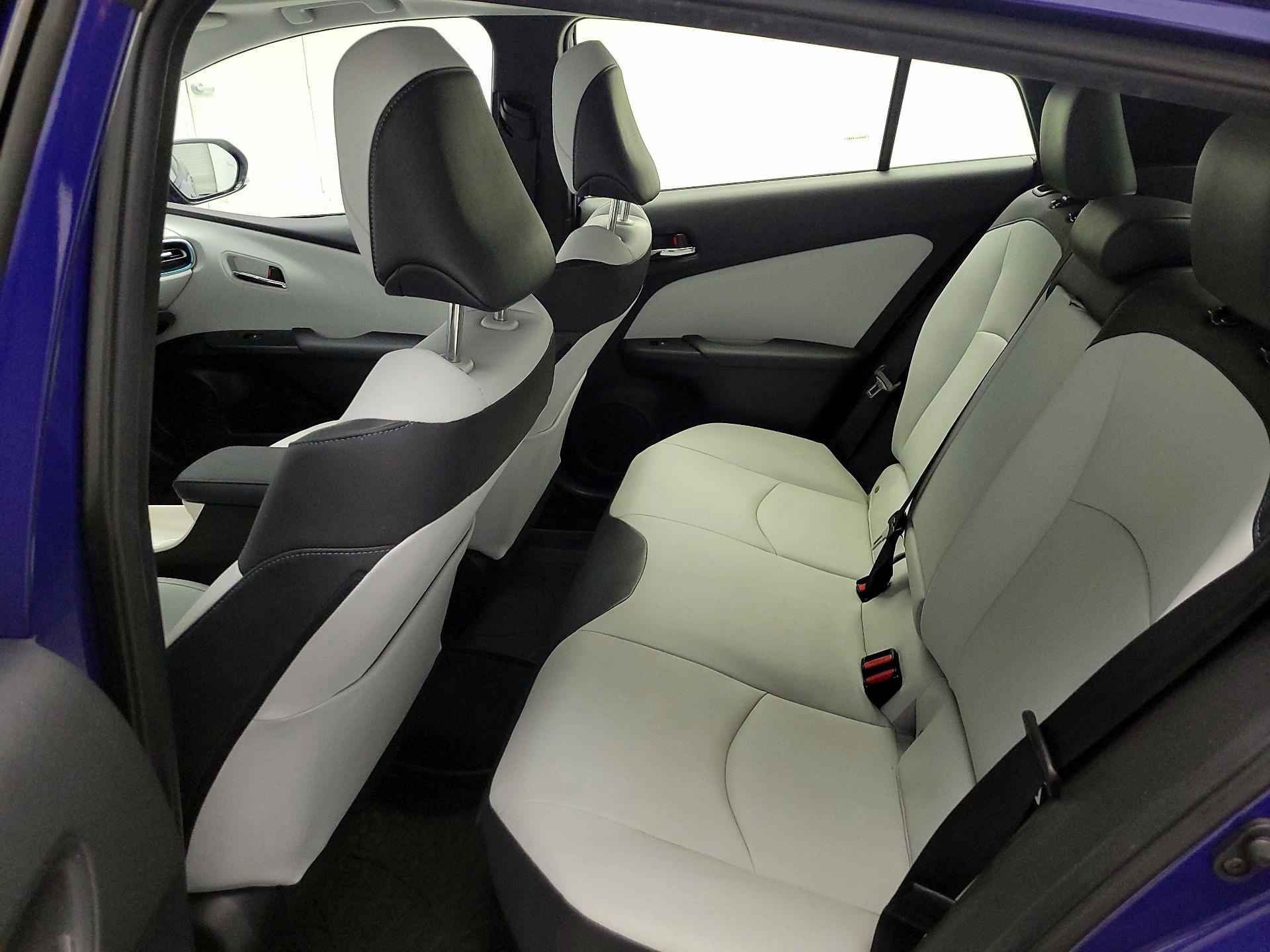 Thumbnail: 2016 Toyota Prius - 20
