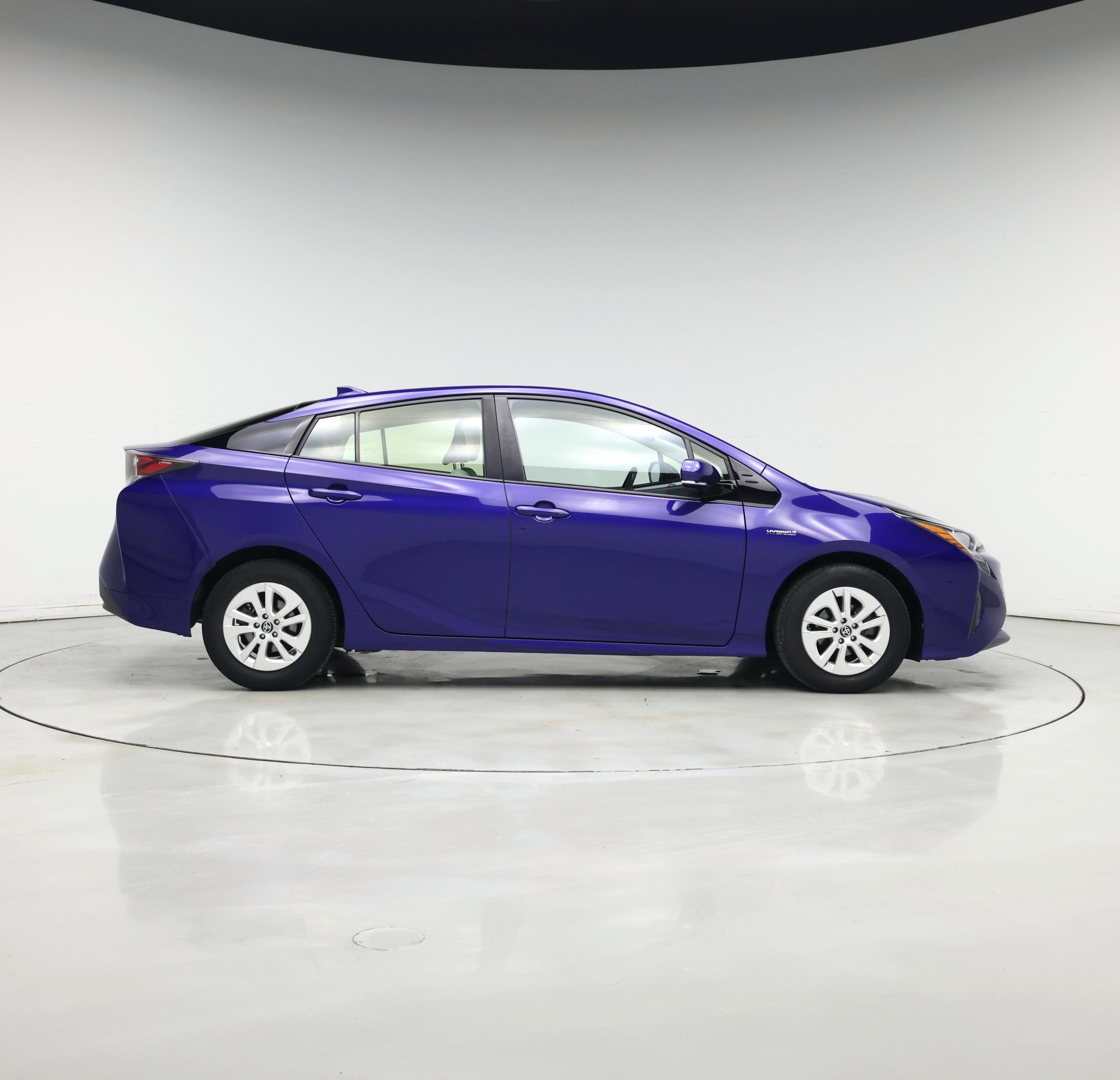 Thumbnail: 2016 Toyota Prius - 7