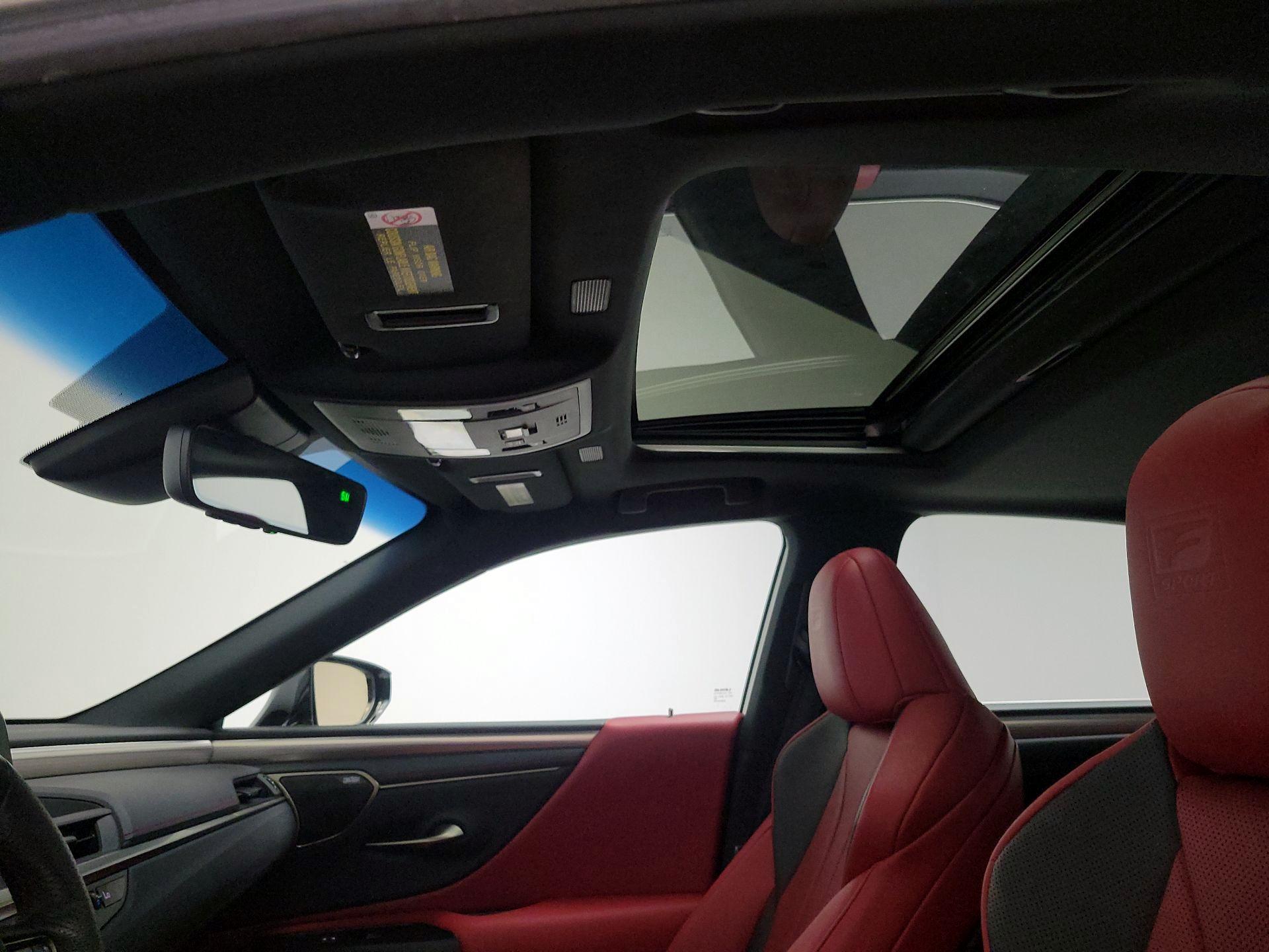Thumbnail: 2020 Lexus ES - 19