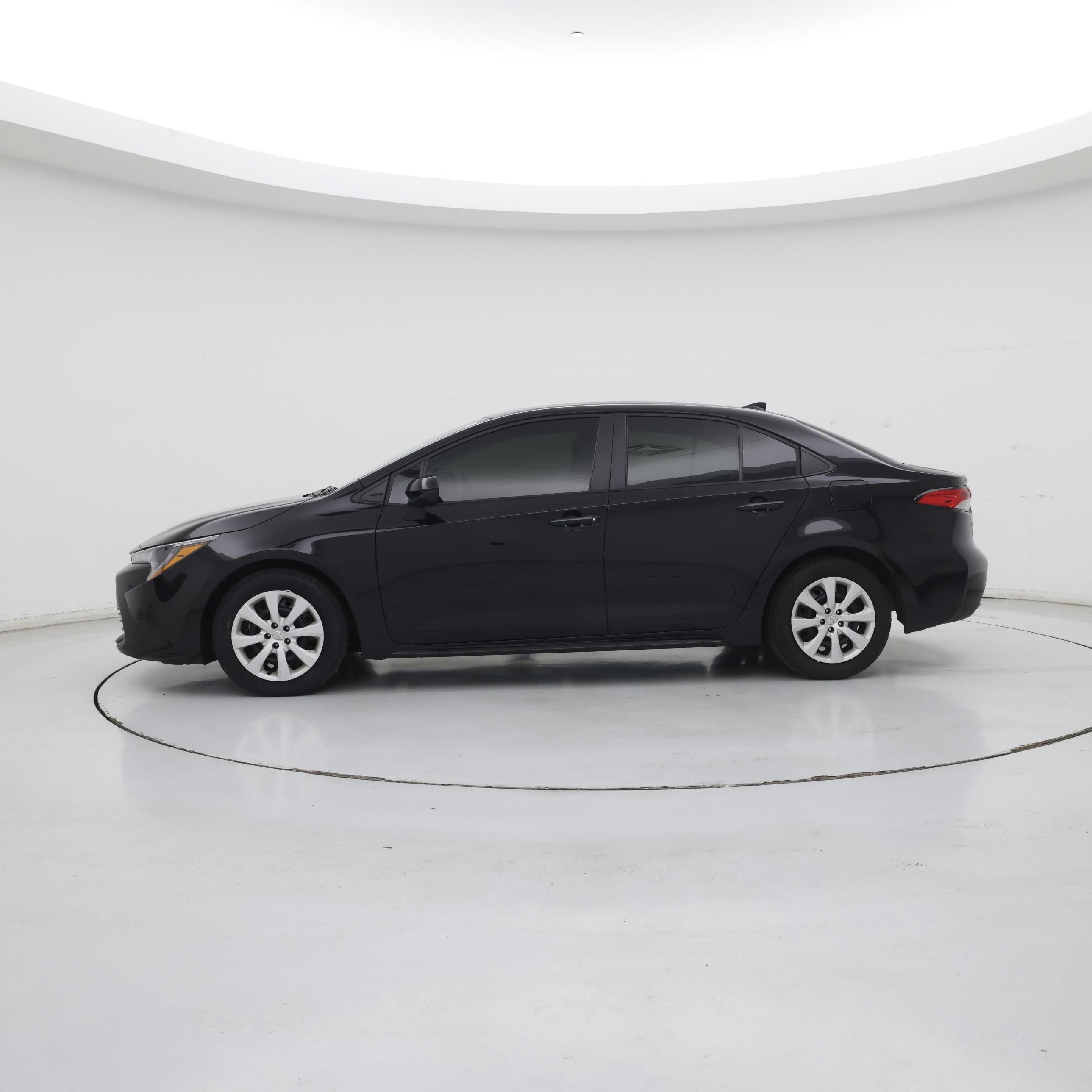 Thumbnail: 2024 Toyota Corolla - 3