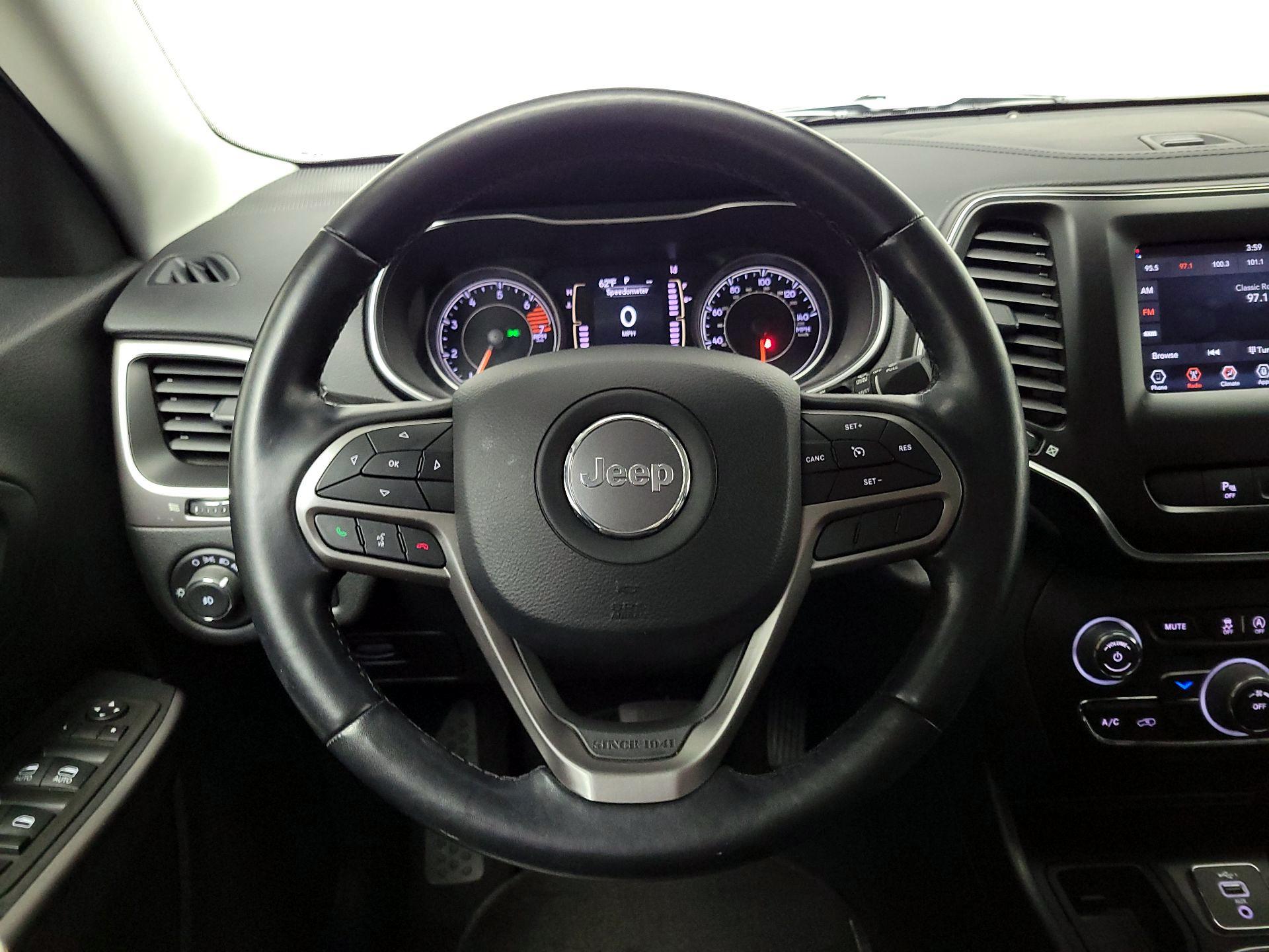 Thumbnail: 2021 Jeep Cherokee - 10