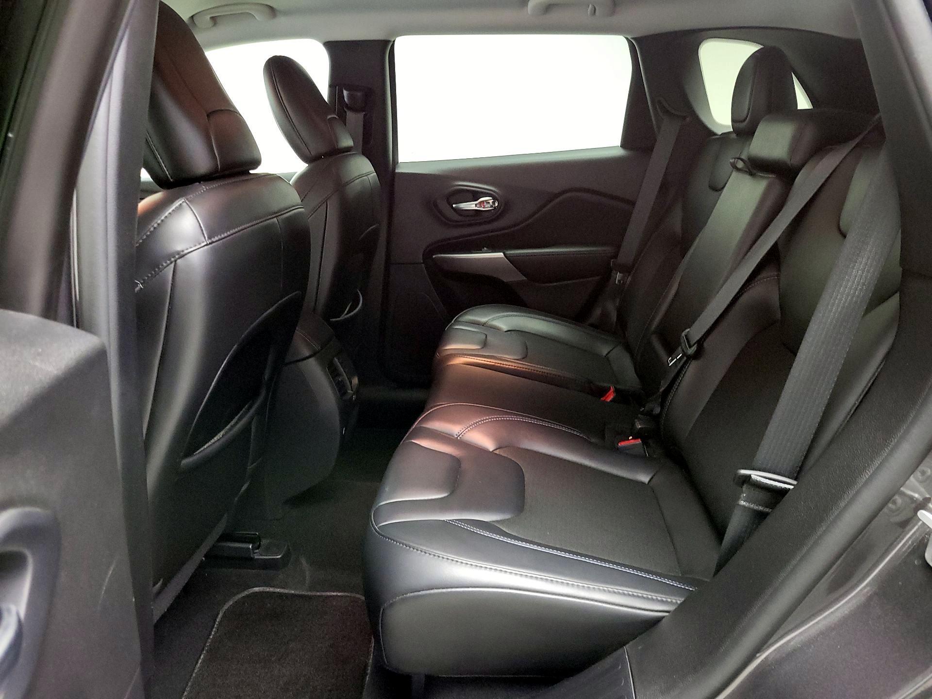 Thumbnail: 2021 Jeep Cherokee - 19