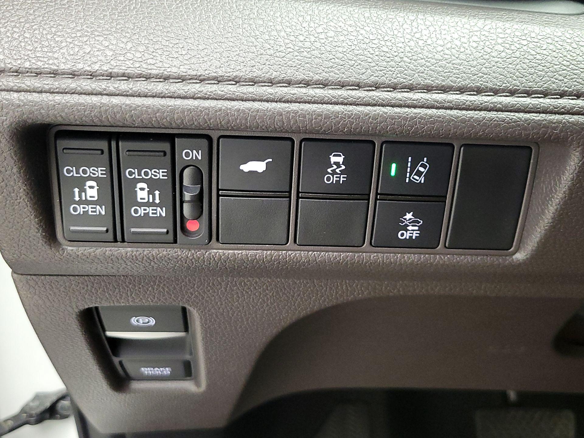 Thumbnail: 2020 Honda Odyssey - 13