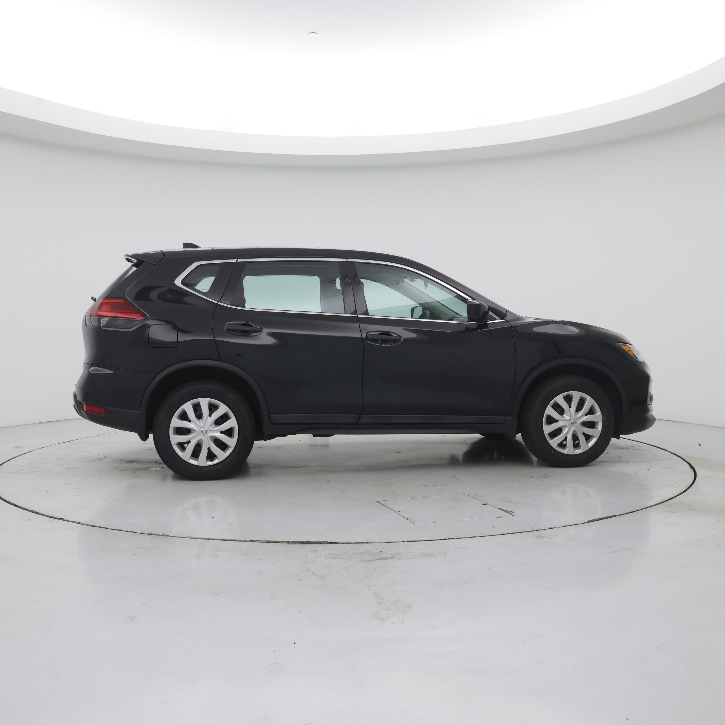 Thumbnail: 2017 Nissan Rogue - 7