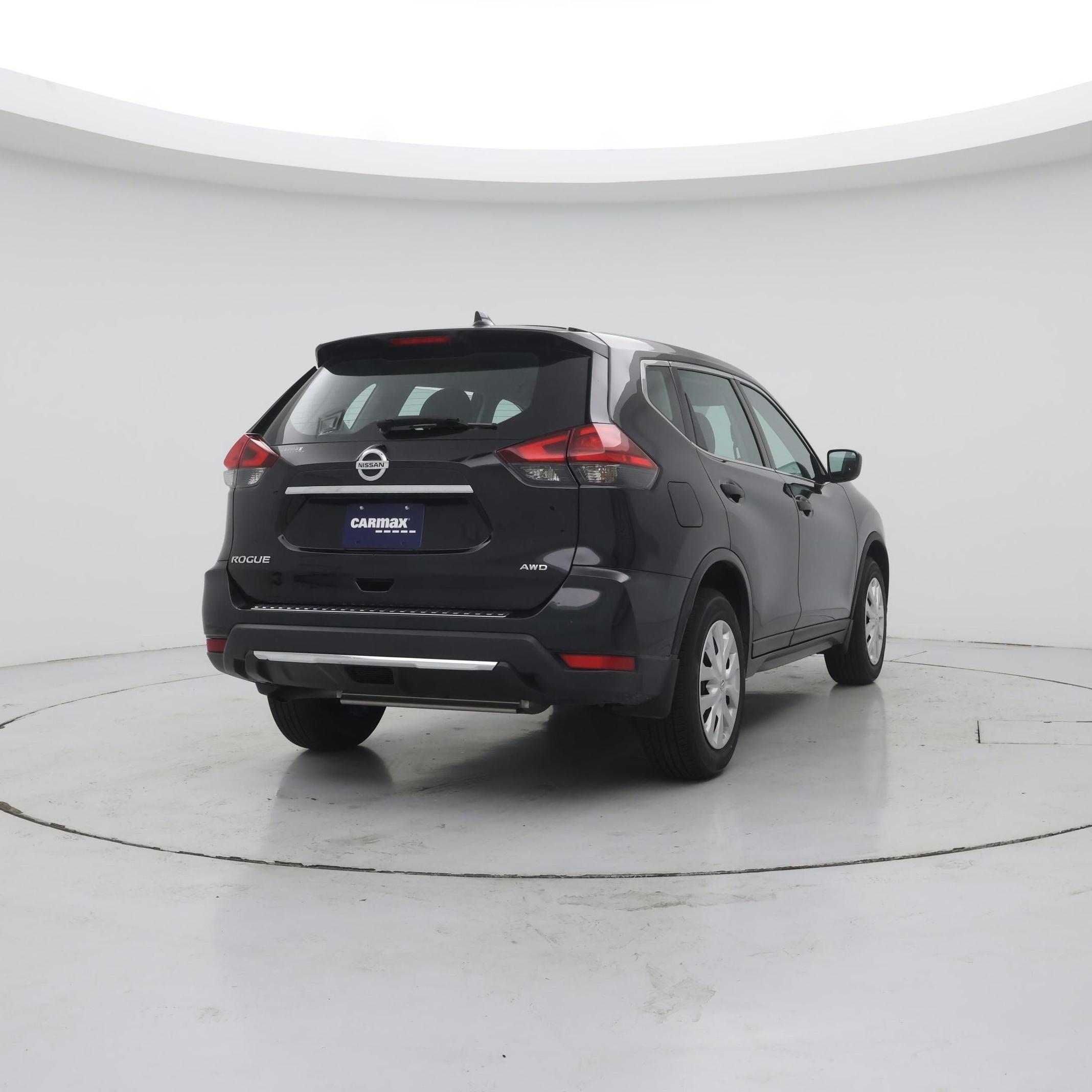 Thumbnail: 2017 Nissan Rogue - 8