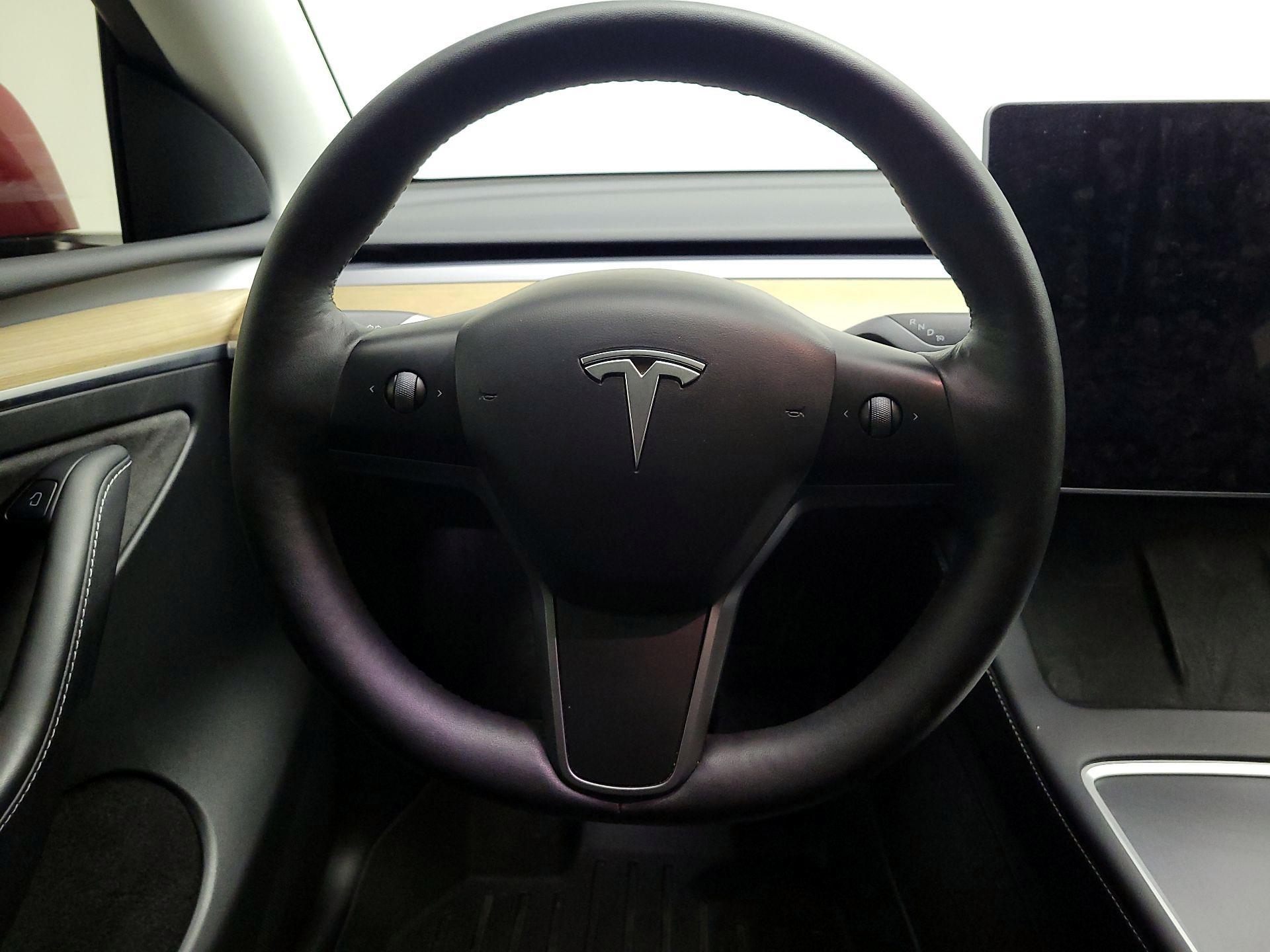 Thumbnail: 2023 Tesla Model Y - 10