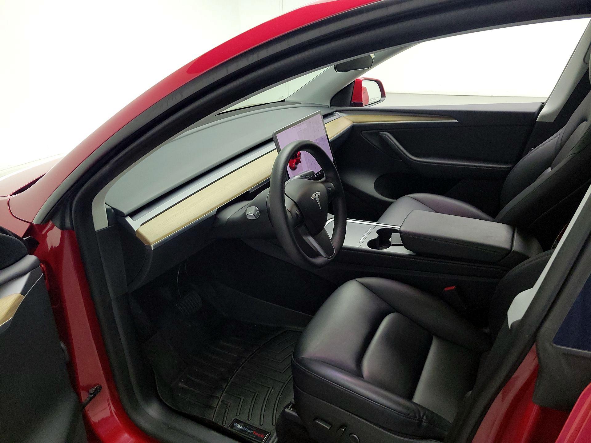 Thumbnail: 2023 Tesla Model Y - 11