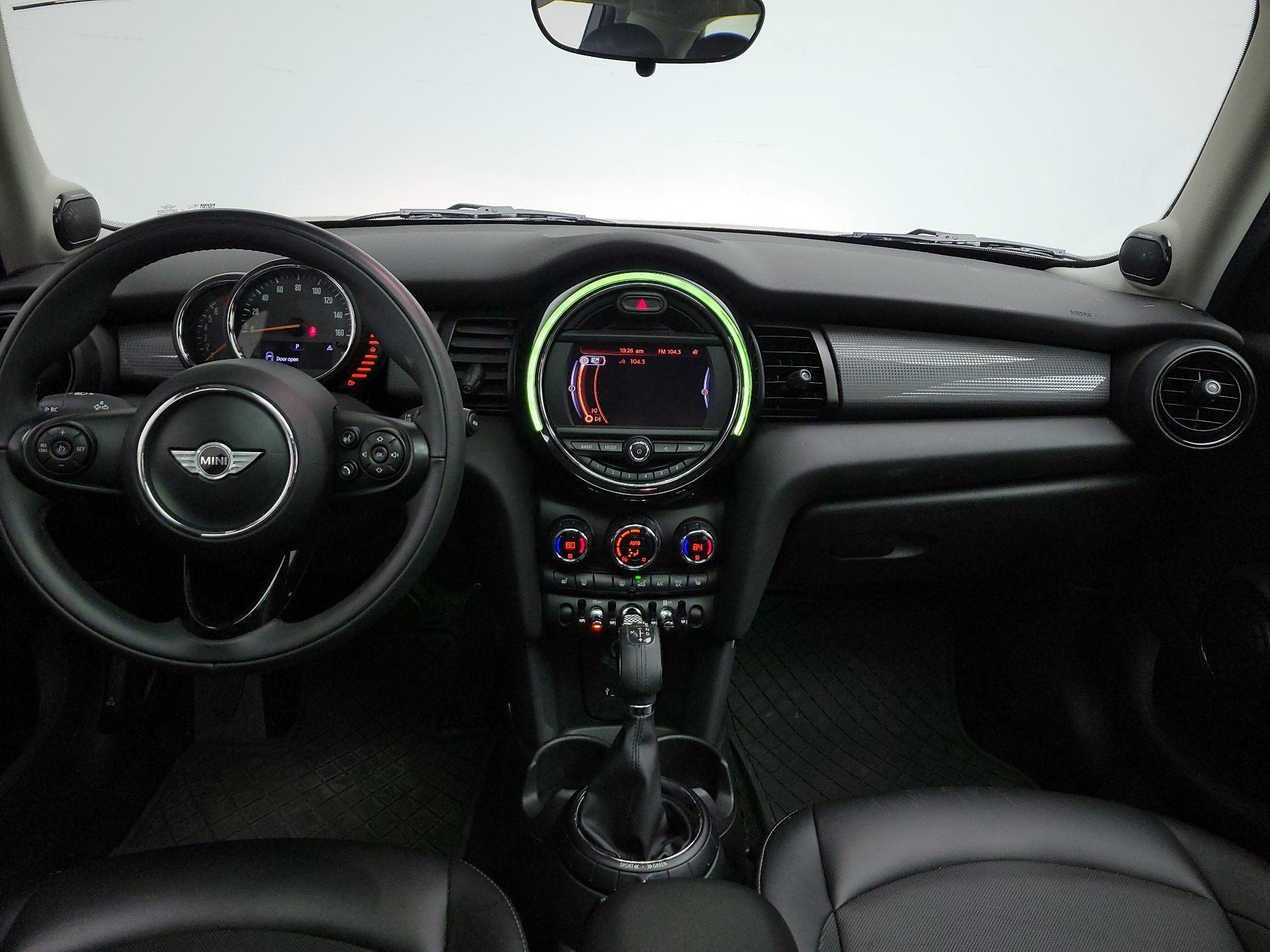 Thumbnail: 2016 MINI Cooper Hardtop - 9