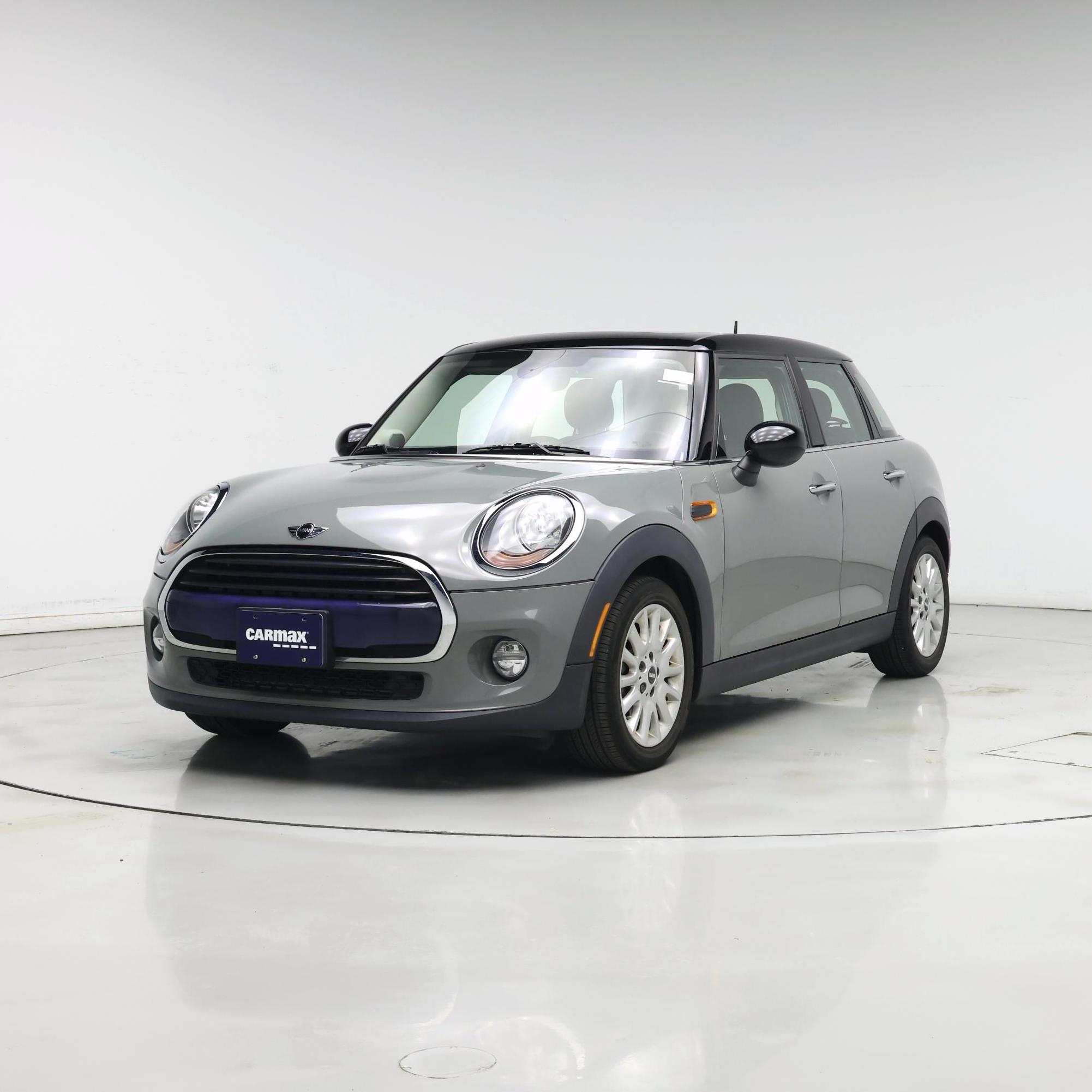 Thumbnail: 2016 MINI Cooper Hardtop - 4
