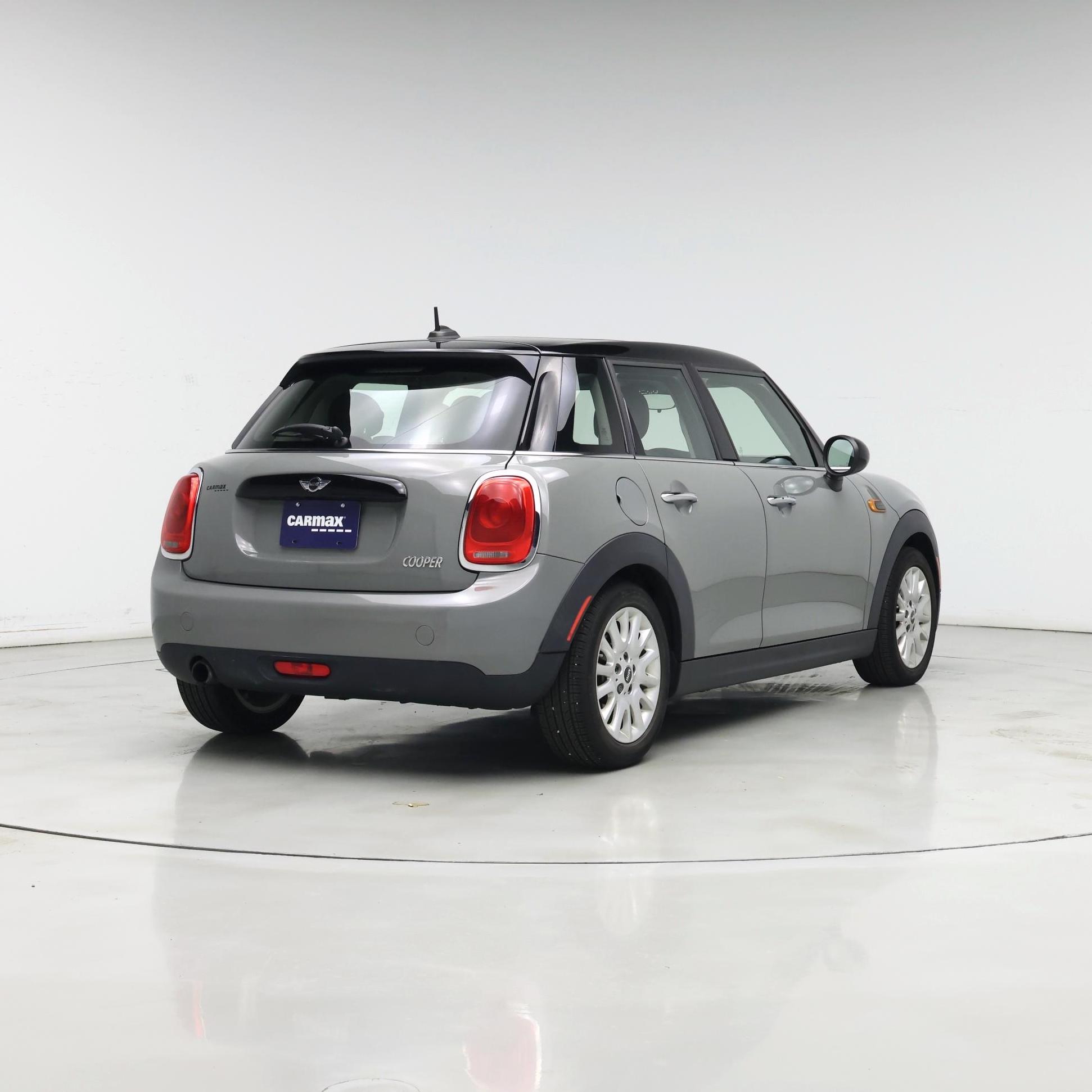 Thumbnail: 2016 MINI Cooper Hardtop - 8