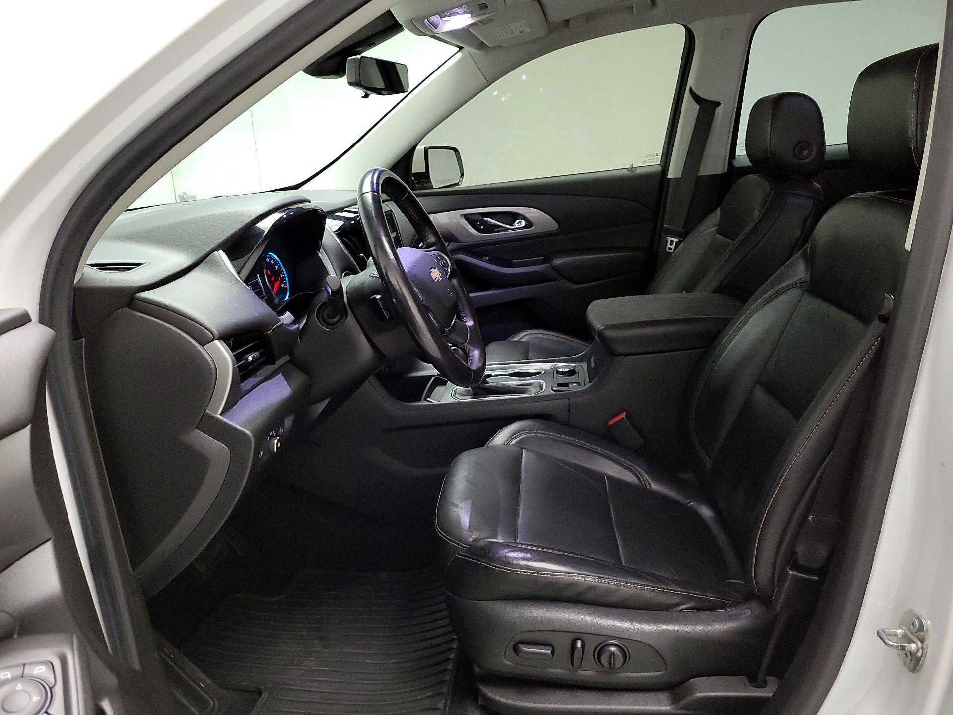 Thumbnail: 2018 Chevrolet Traverse - 11