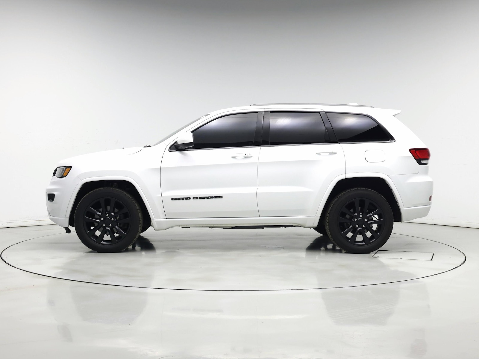 Image of 2019 Jeep Grand Cherokee Altitude