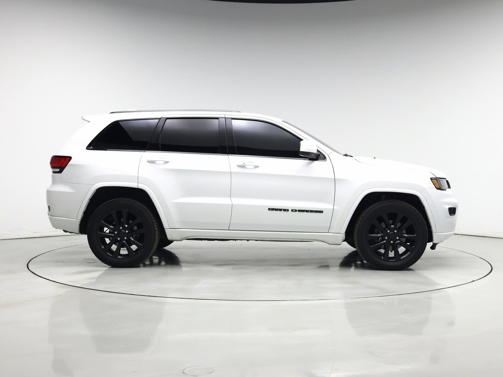 Image of 2019 Jeep Grand Cherokee Altitude