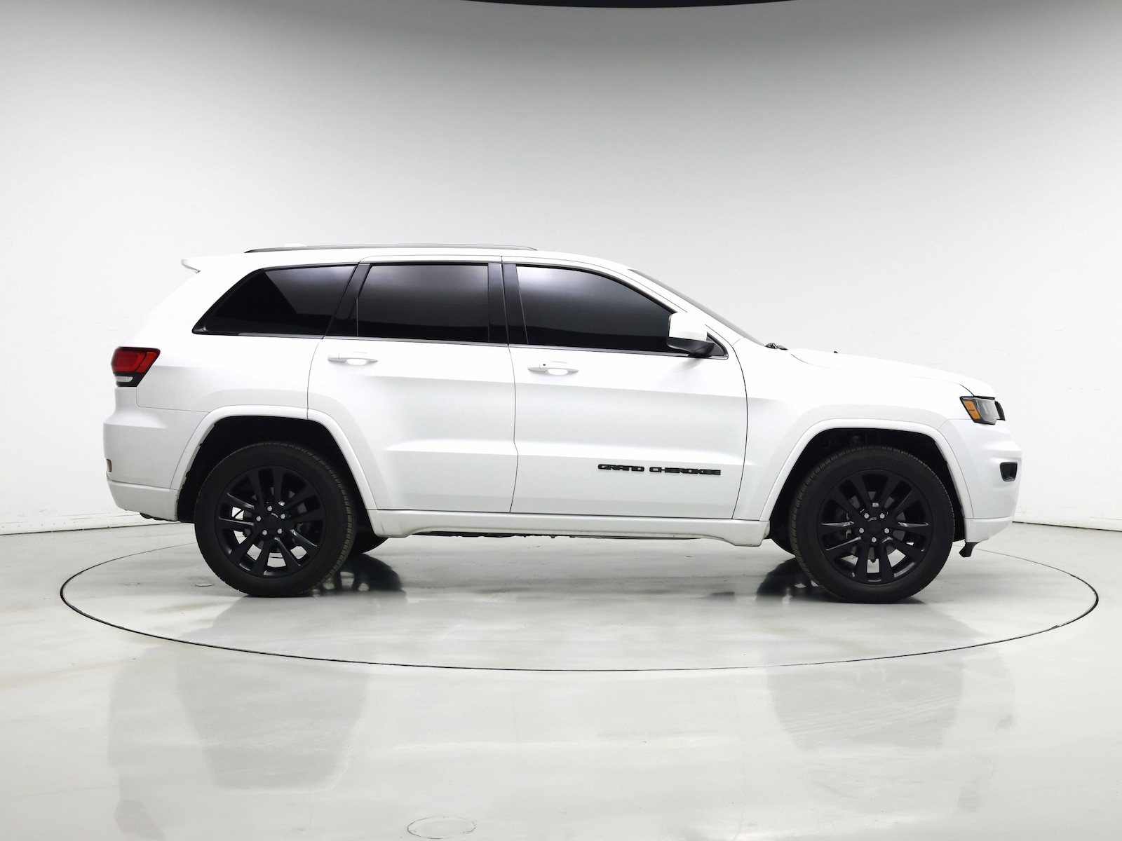 Image of 2019 Jeep Grand Cherokee Altitude