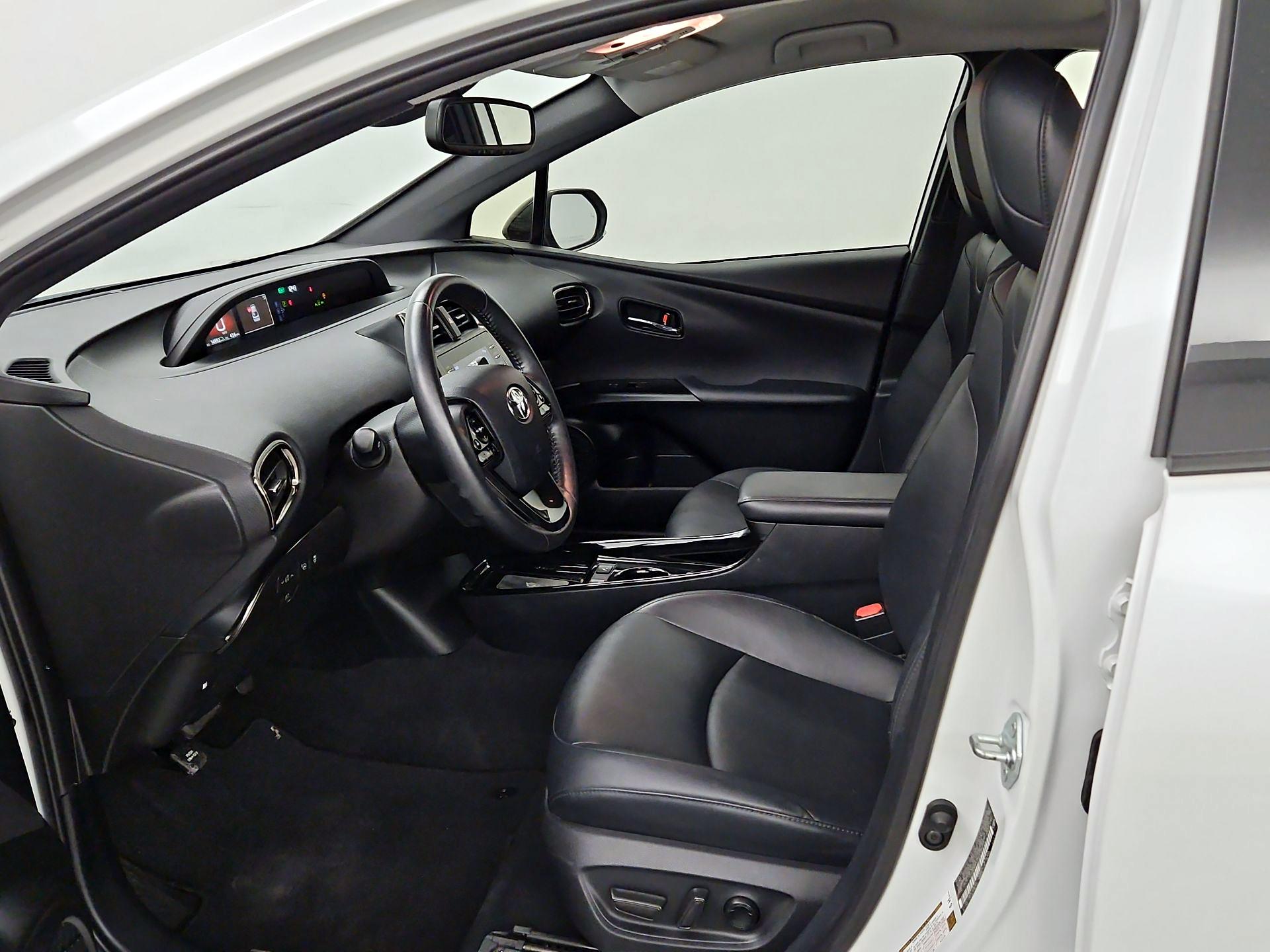 Thumbnail: 2021 Toyota Prius - 11