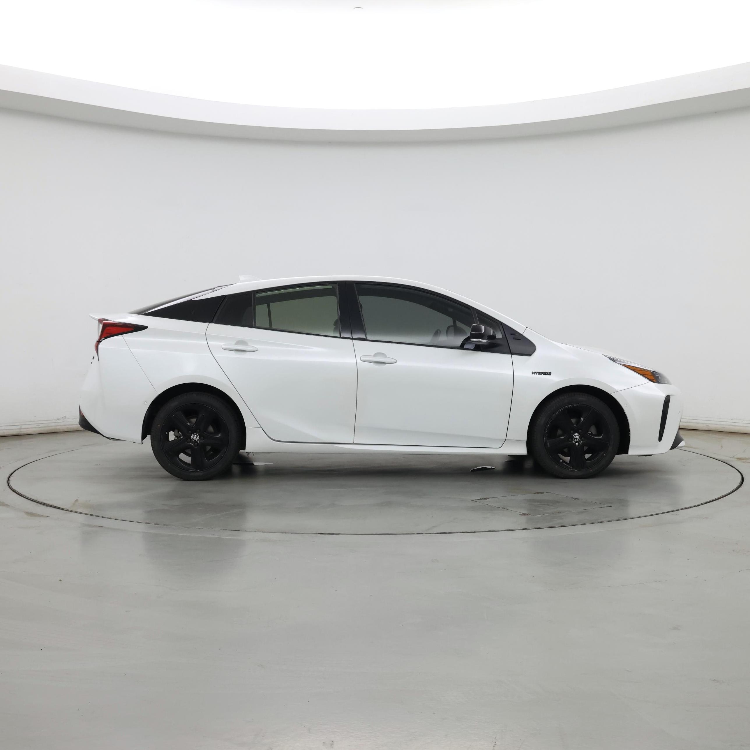 Thumbnail: 2021 Toyota Prius - 7