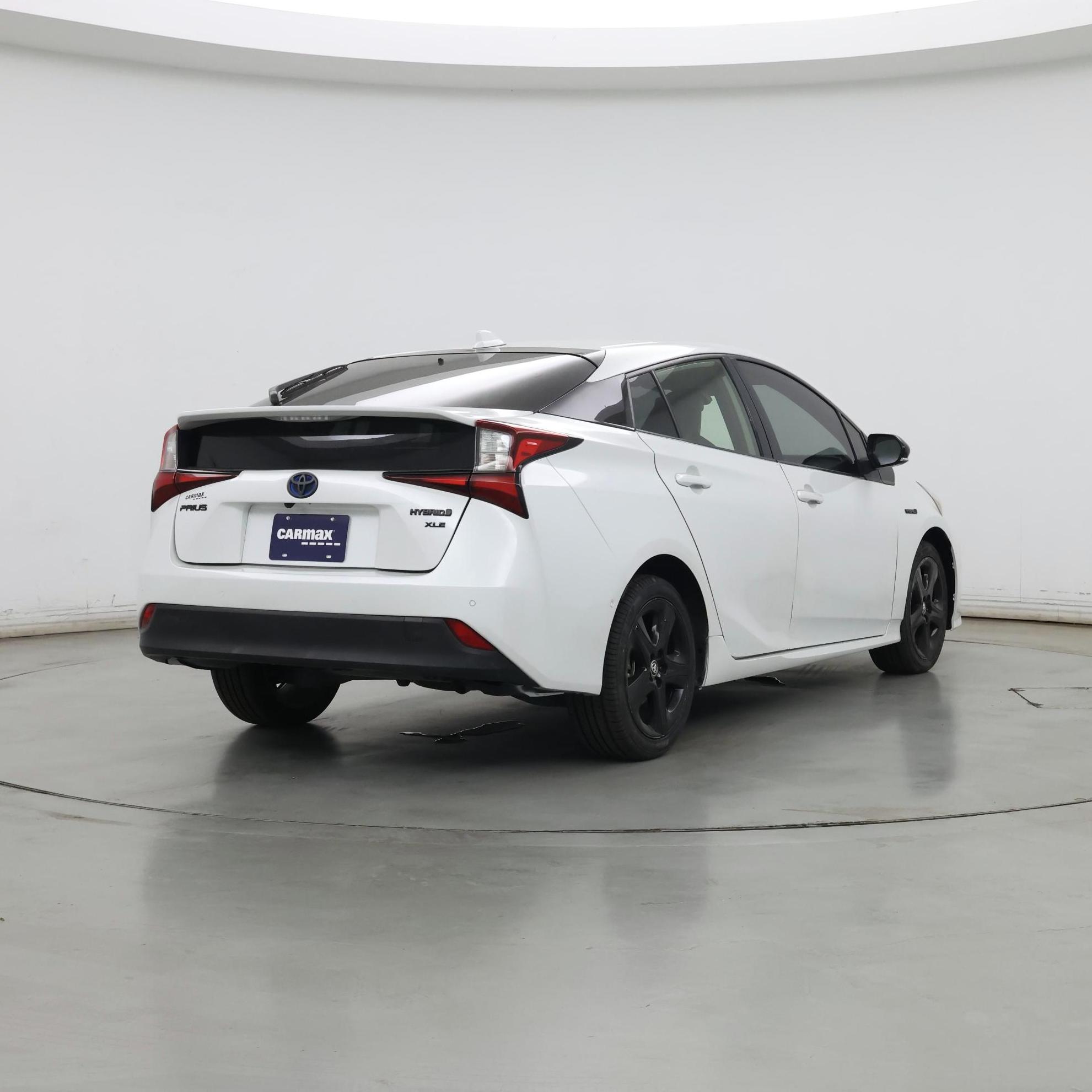 Thumbnail: 2021 Toyota Prius - 8